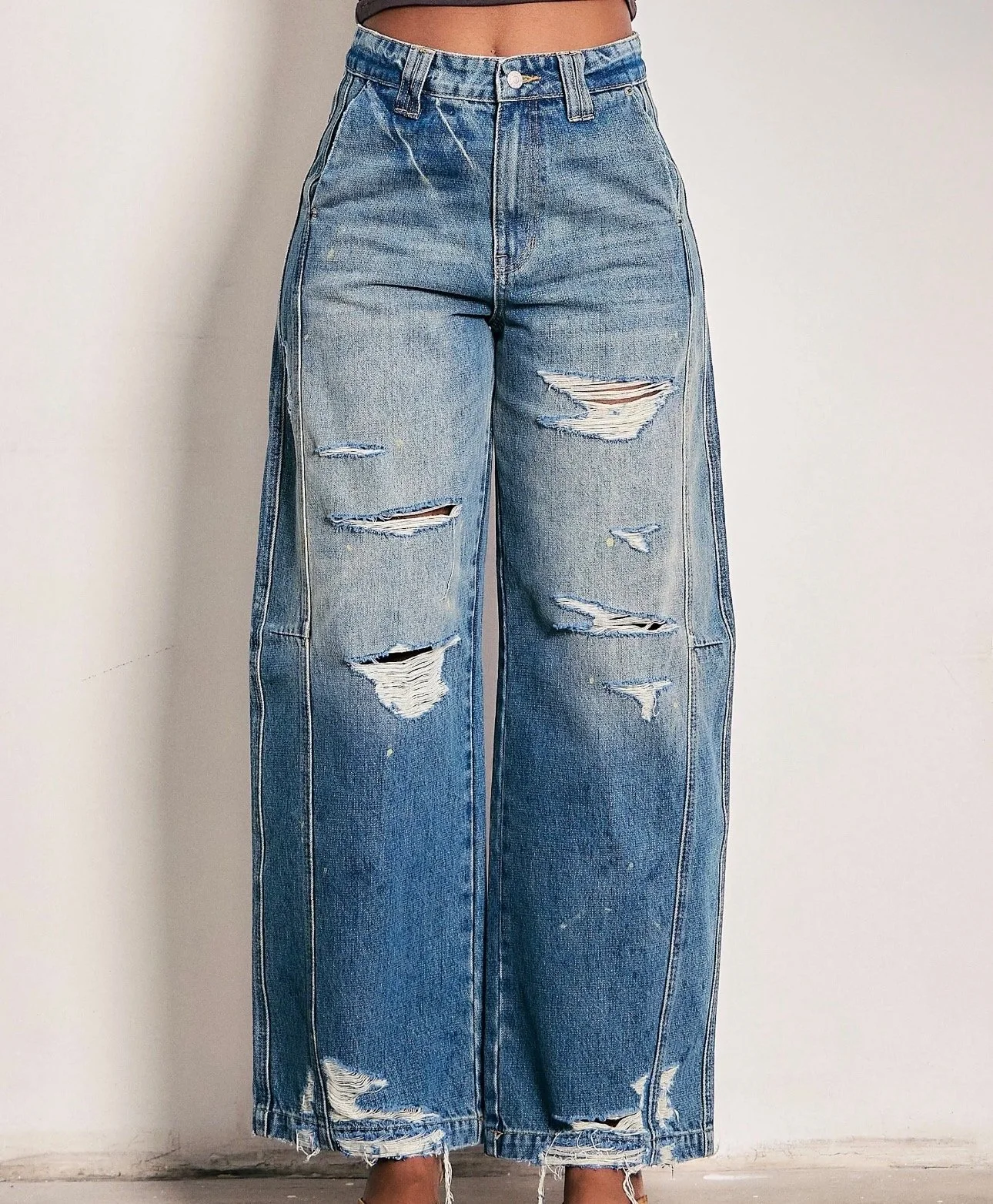 Distressed Baggy Jeans
