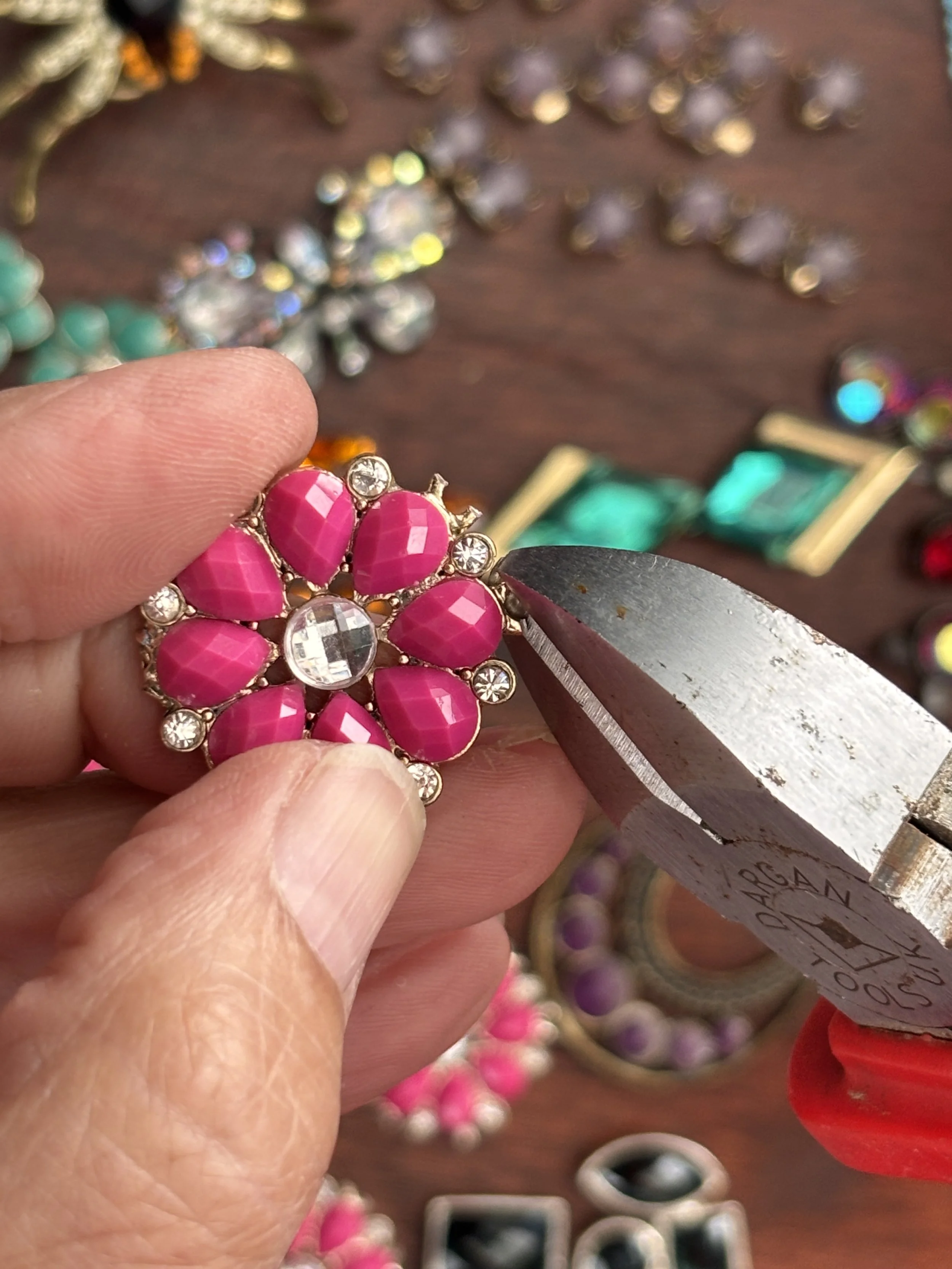 close up image of a flower jewel