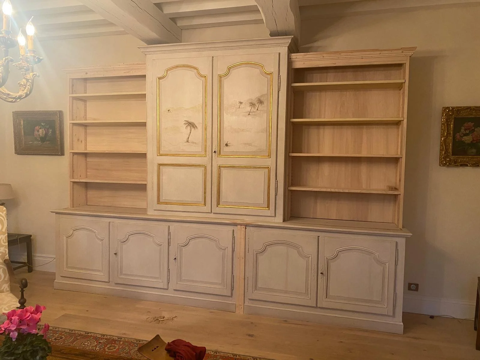 Fabrication d'une bibliothèque en bois à Puisseguin