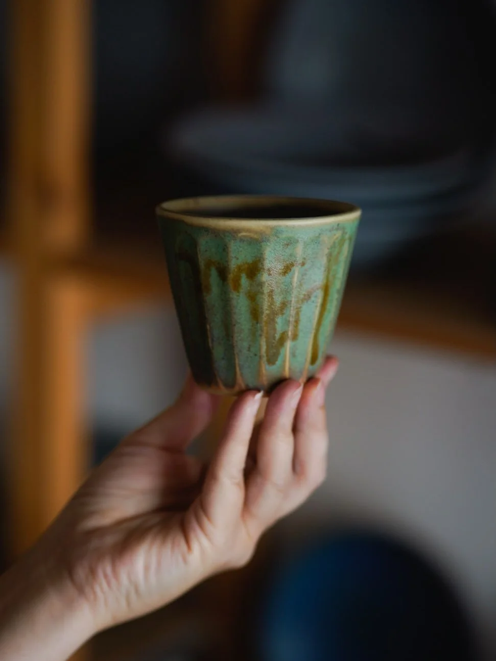 Green faceted cups for a very nice family