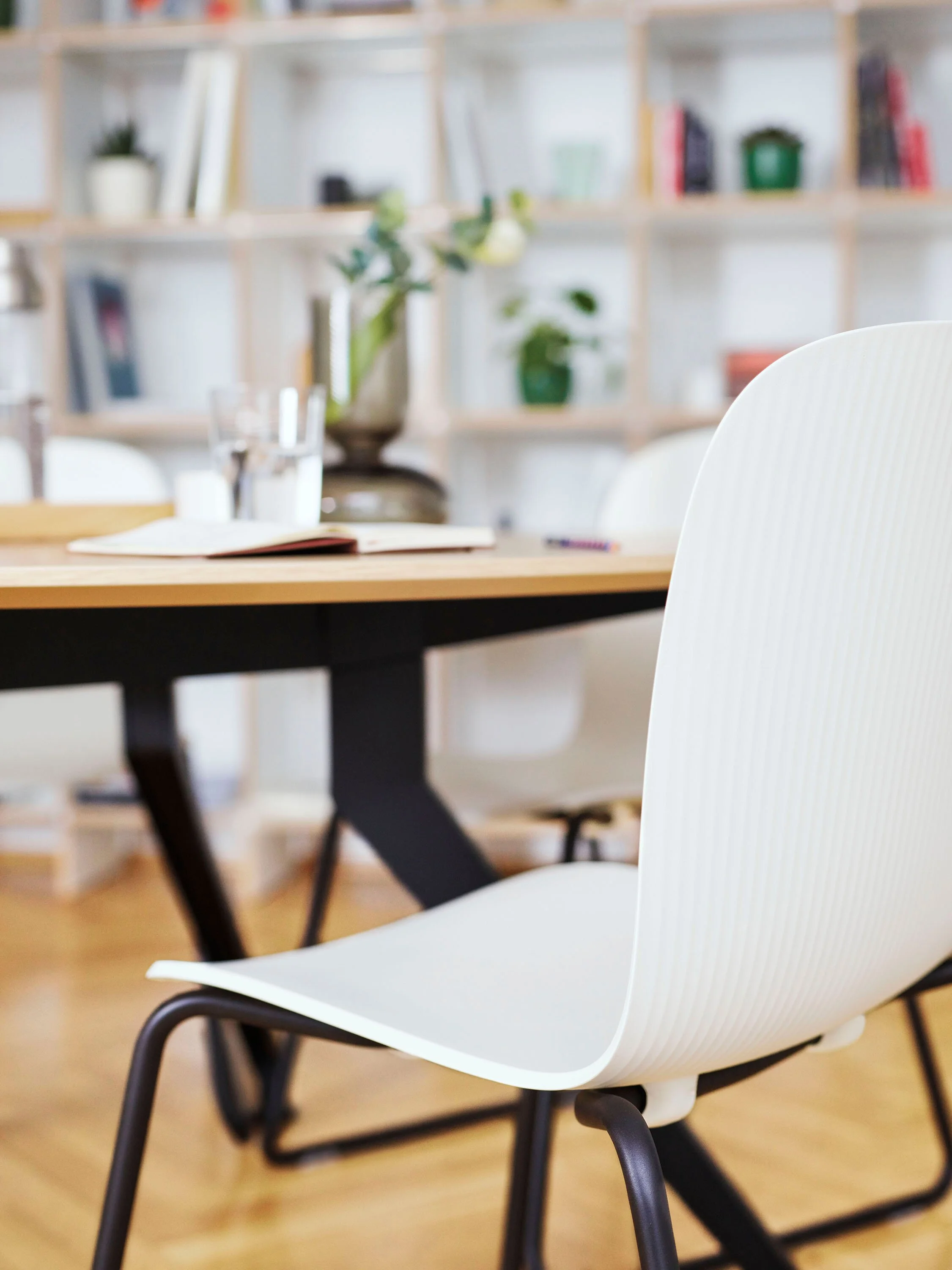 Steelcase Campaign – Product-Motiv 6, High-End-Retusche Bildergut