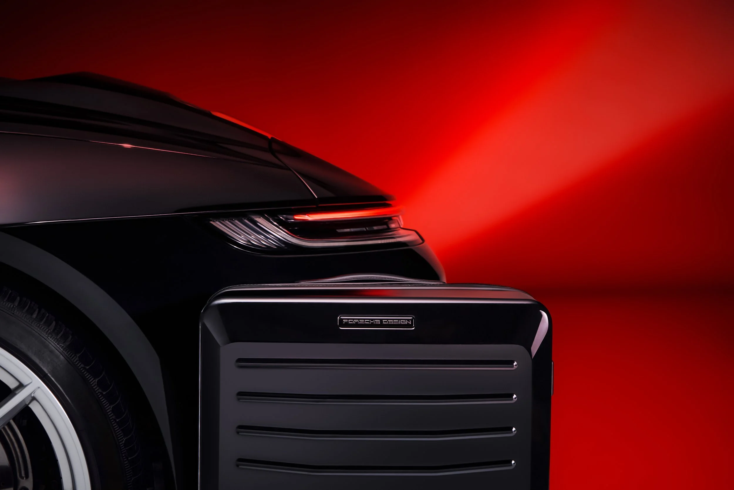 Porsche Design Roadster Hardcase – Product-Motiv 5, High-End-Retusche Bildergut