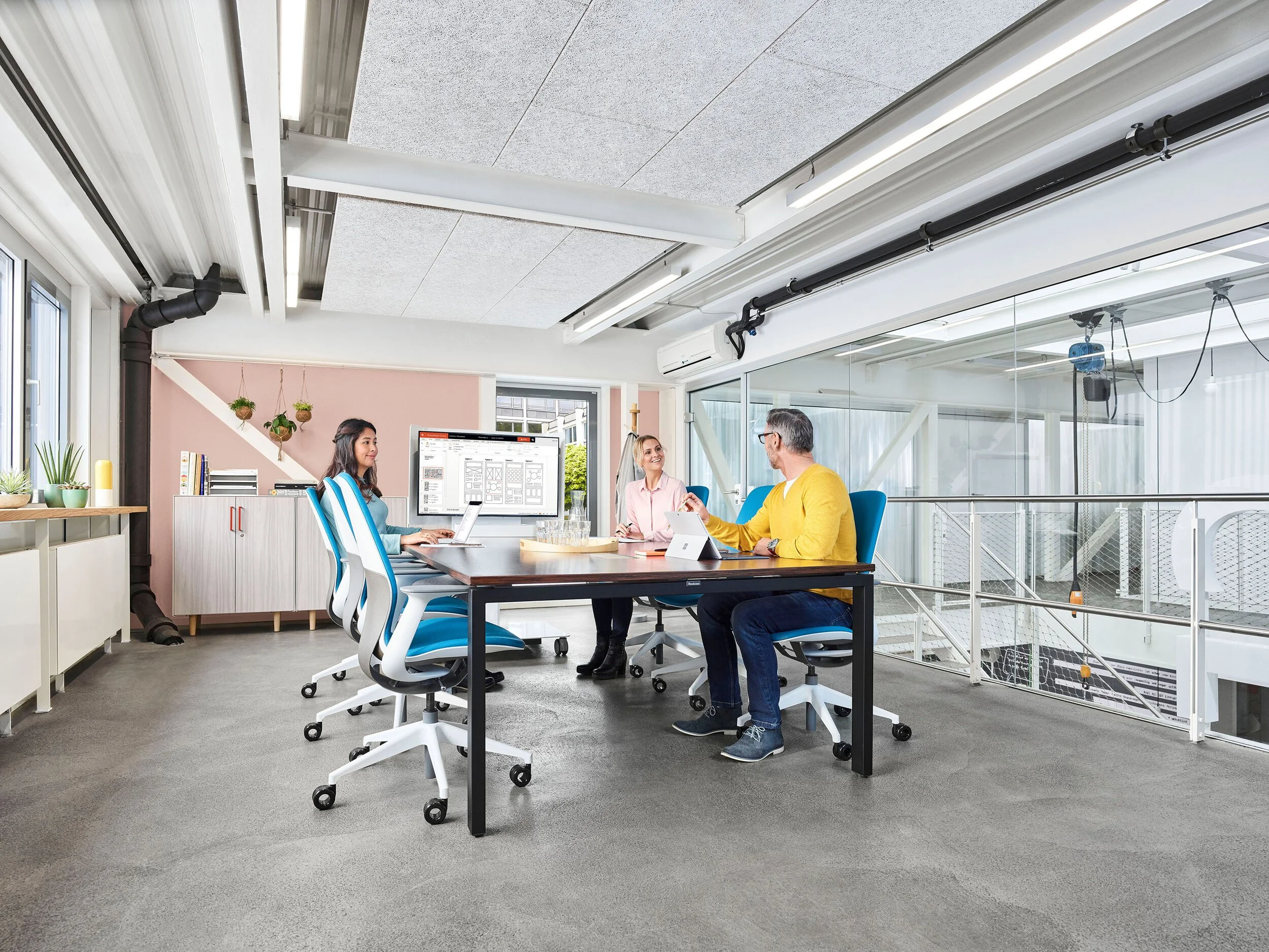 Steelcase Campaign – Product-Motiv 13, High-End-Retusche Bildergut