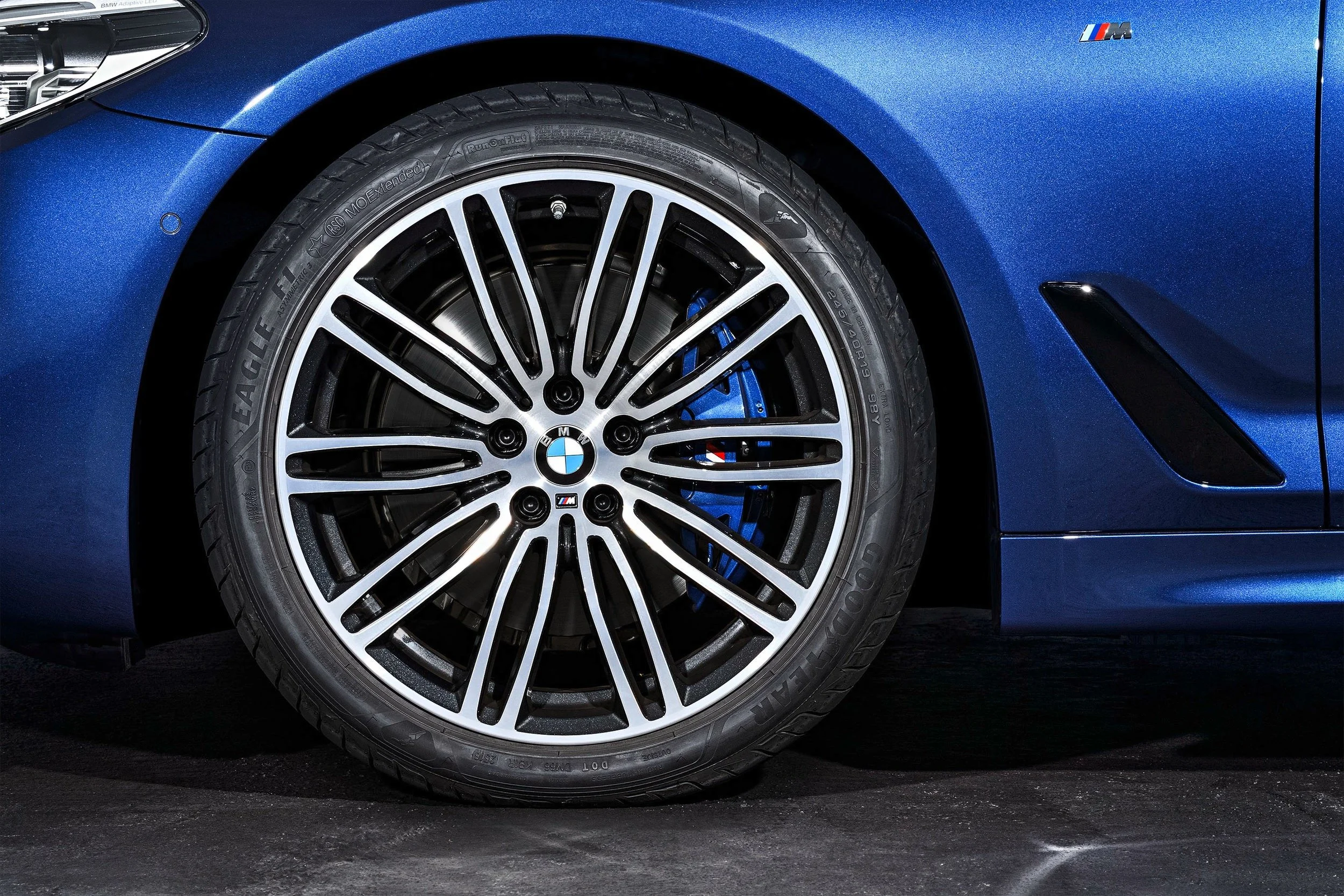 BMW 5ER Kombi Pressclub – Automotive-Motiv 12, High-End-Retusche Bildergut