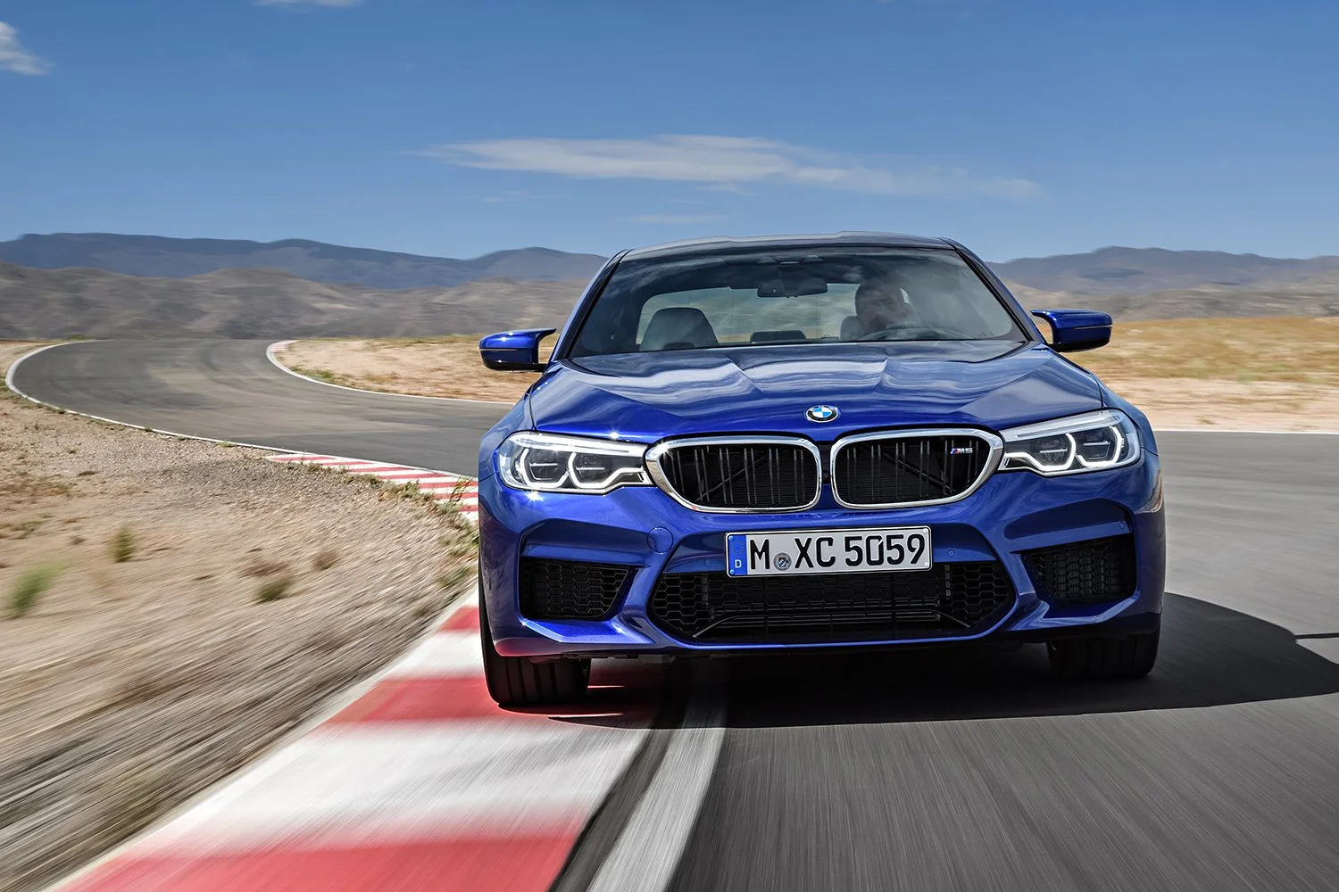 BMW M5 Pressclub – Automotive-Motiv 2, High-End-Retusche Bildergut