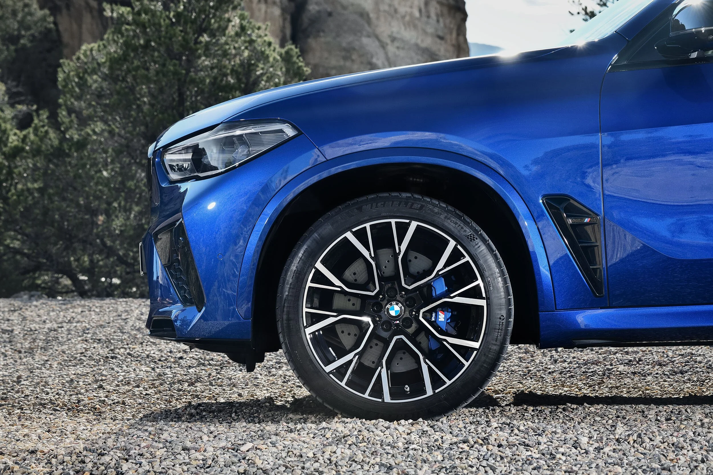 BMW X5M Pressclub – Automotive-Motiv 12, High-End-Retusche Bildergut