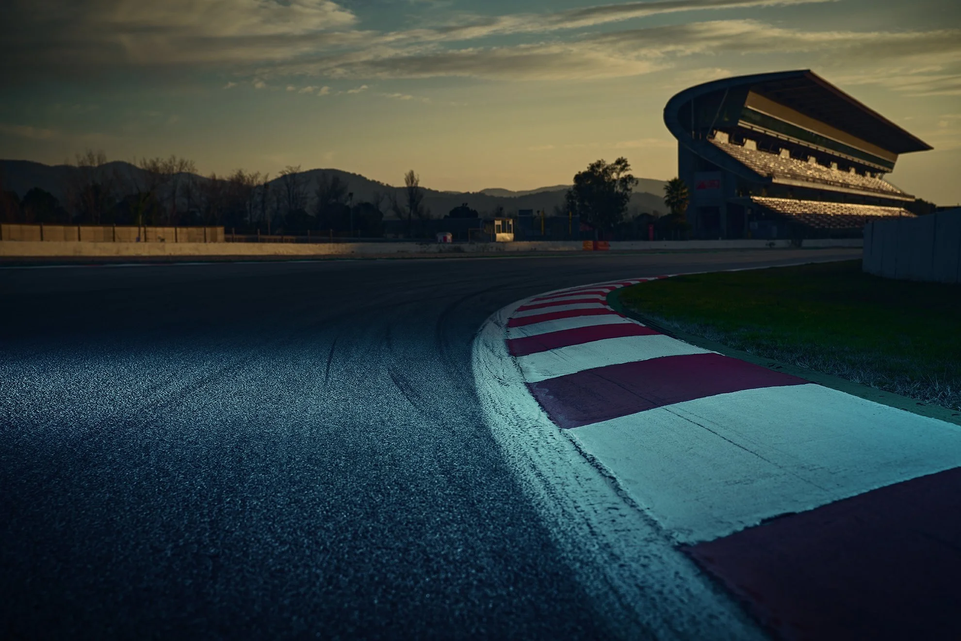 Stake F1 Team Kick Sauber – Automotive-Motiv 9, High-End-Retusche Bildergut
