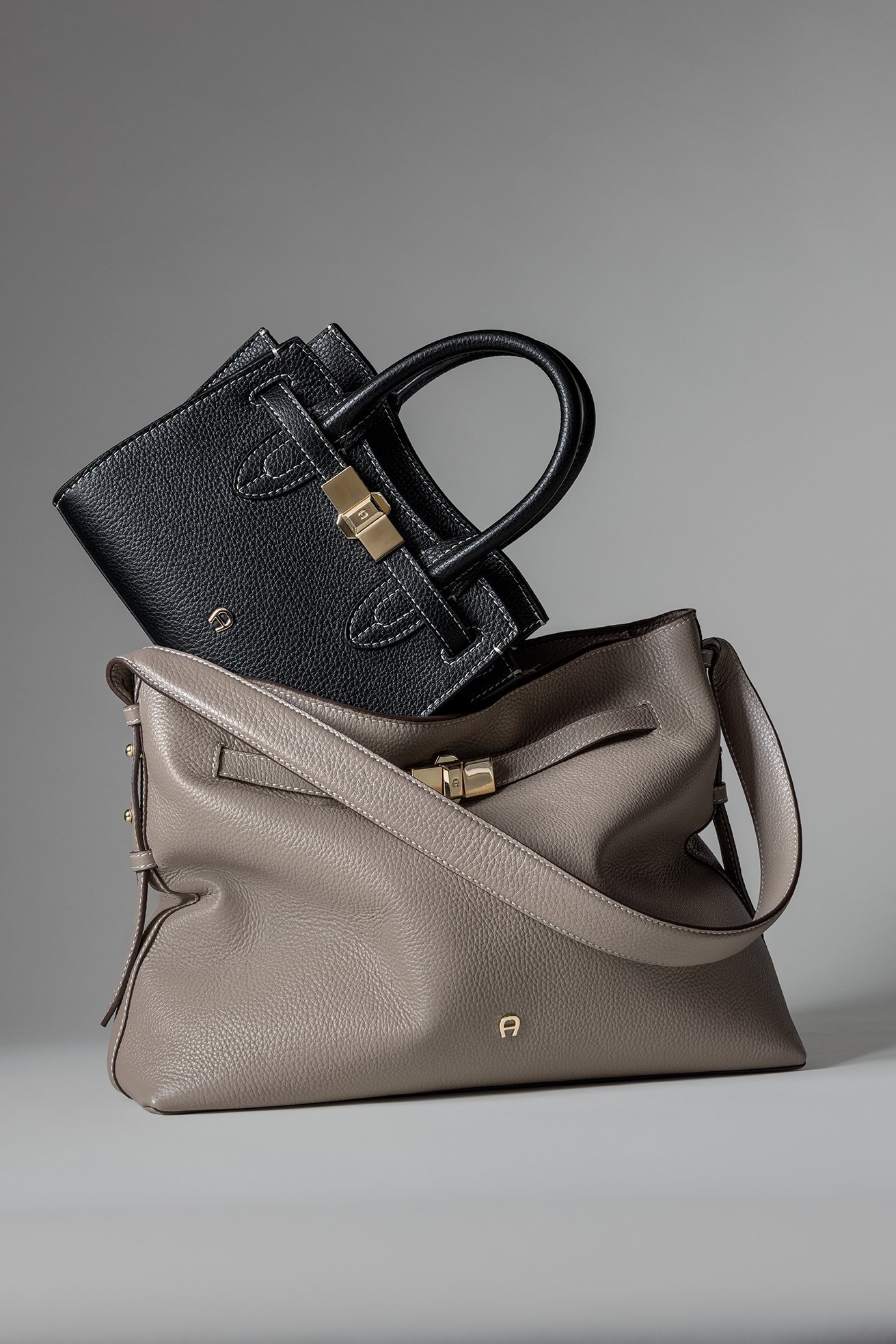 Aigner Classic Light Kollektion – Beauty-Motiv 7, High-End-Retusche Bildergut