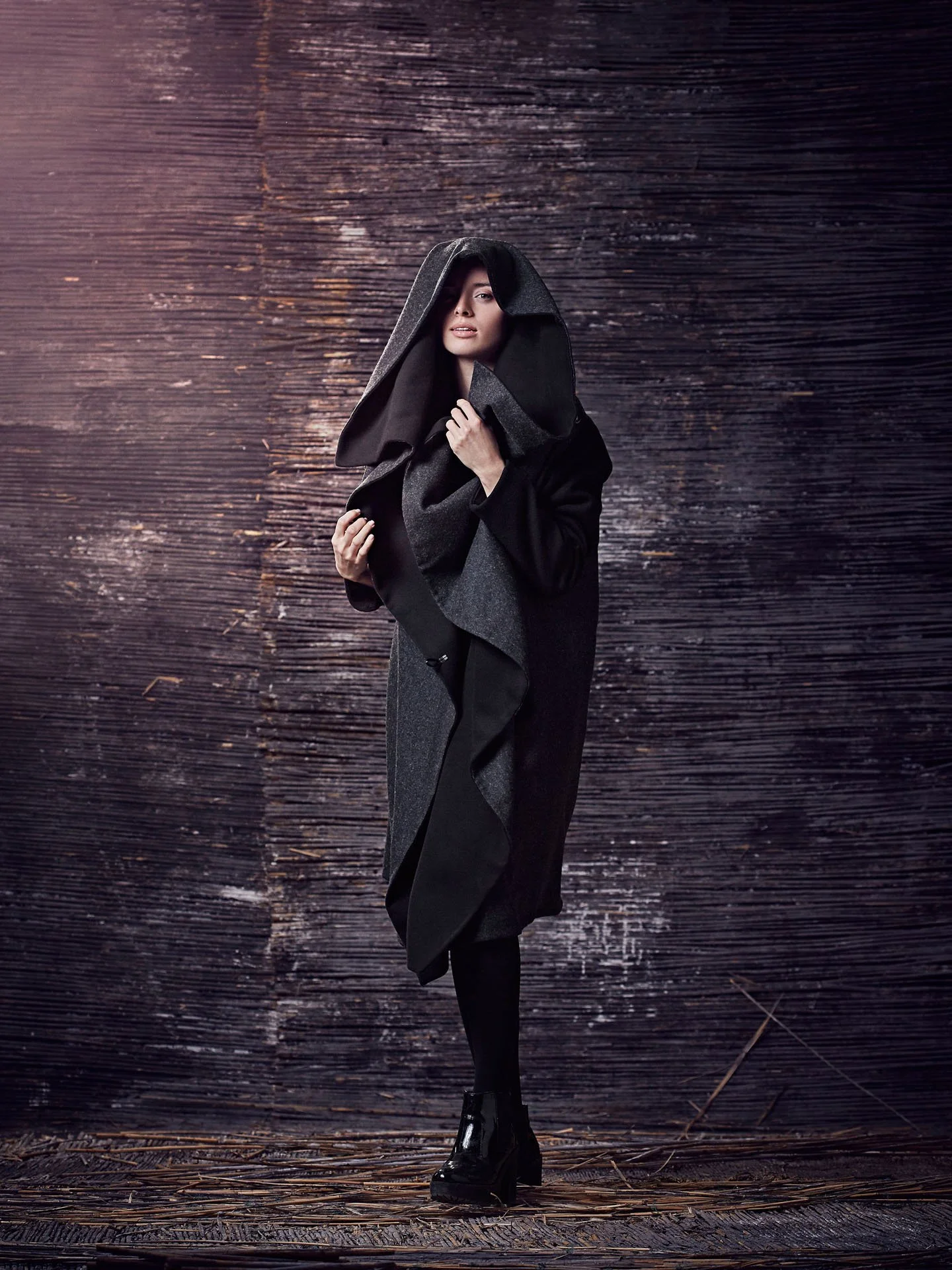 Simon Èse Winter 15 16 Lookbook – Beauty-Motiv 9, High-End-Retusche Bildergut