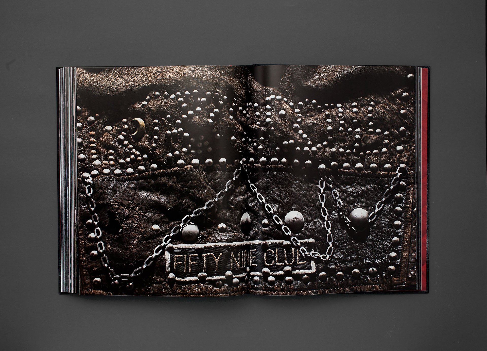 Pride and Glory Lewis Leathers – Beauty-Motiv 10, High-End-Retusche Bildergut
