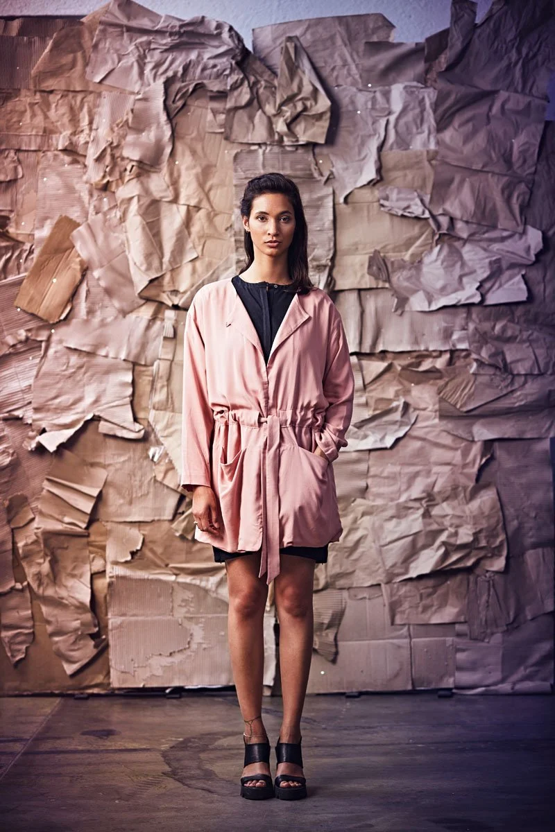 Simon Èse Sommer 16 Lookbook – Beauty-Motiv 4, High-End-Retusche Bildergut