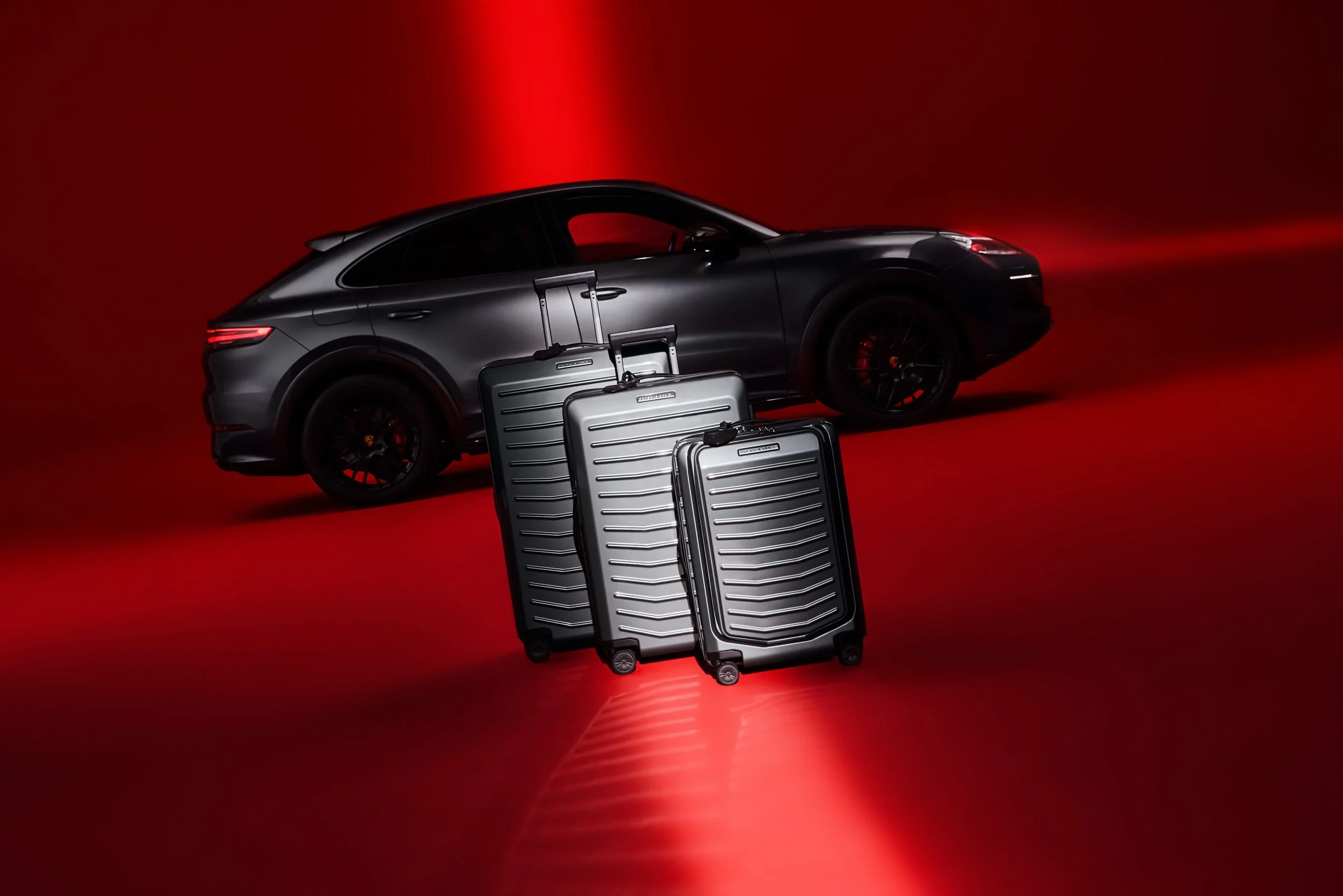 Porsche Design Roadster Hardcase – Product-Motiv 17, High-End-Retusche Bildergut