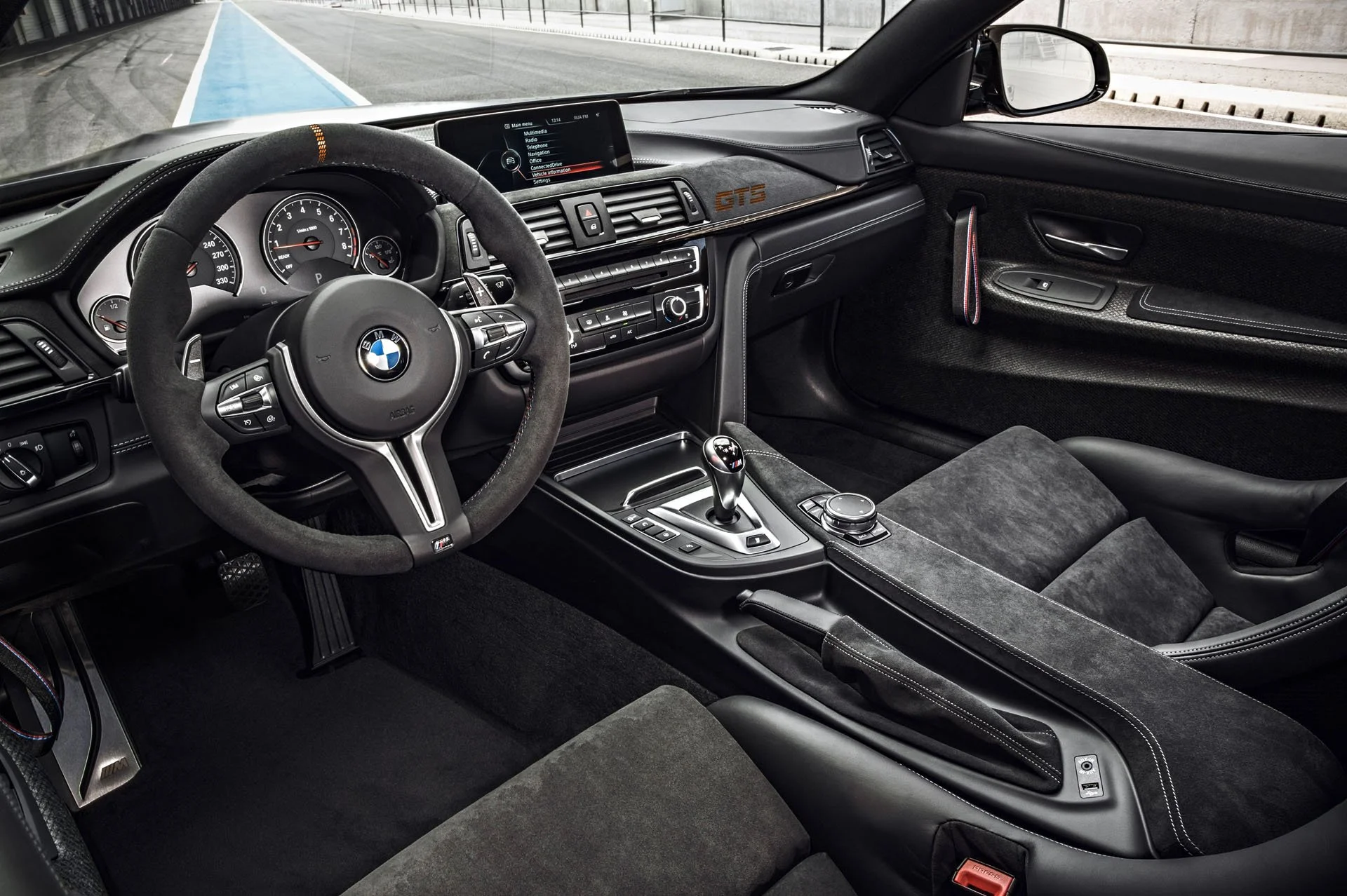 BMW M4 GTS Pressclub – Automotive-Motiv 8, High-End-Retusche Bildergut