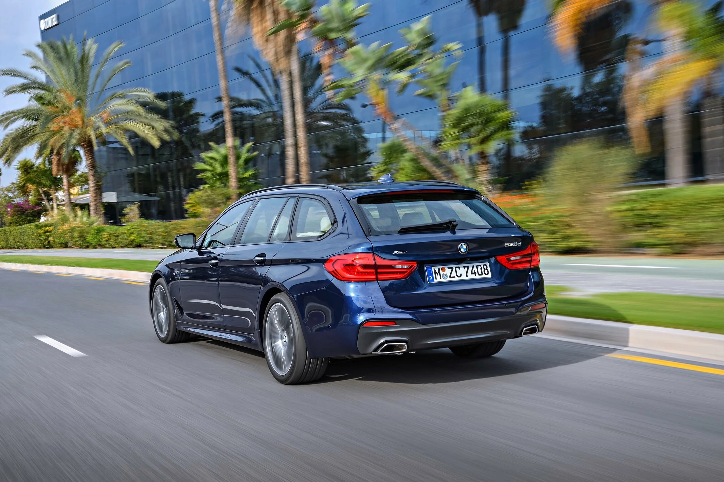 BMW 5ER Kombi Pressclub – Automotive-Motiv 7, High-End-Retusche Bildergut