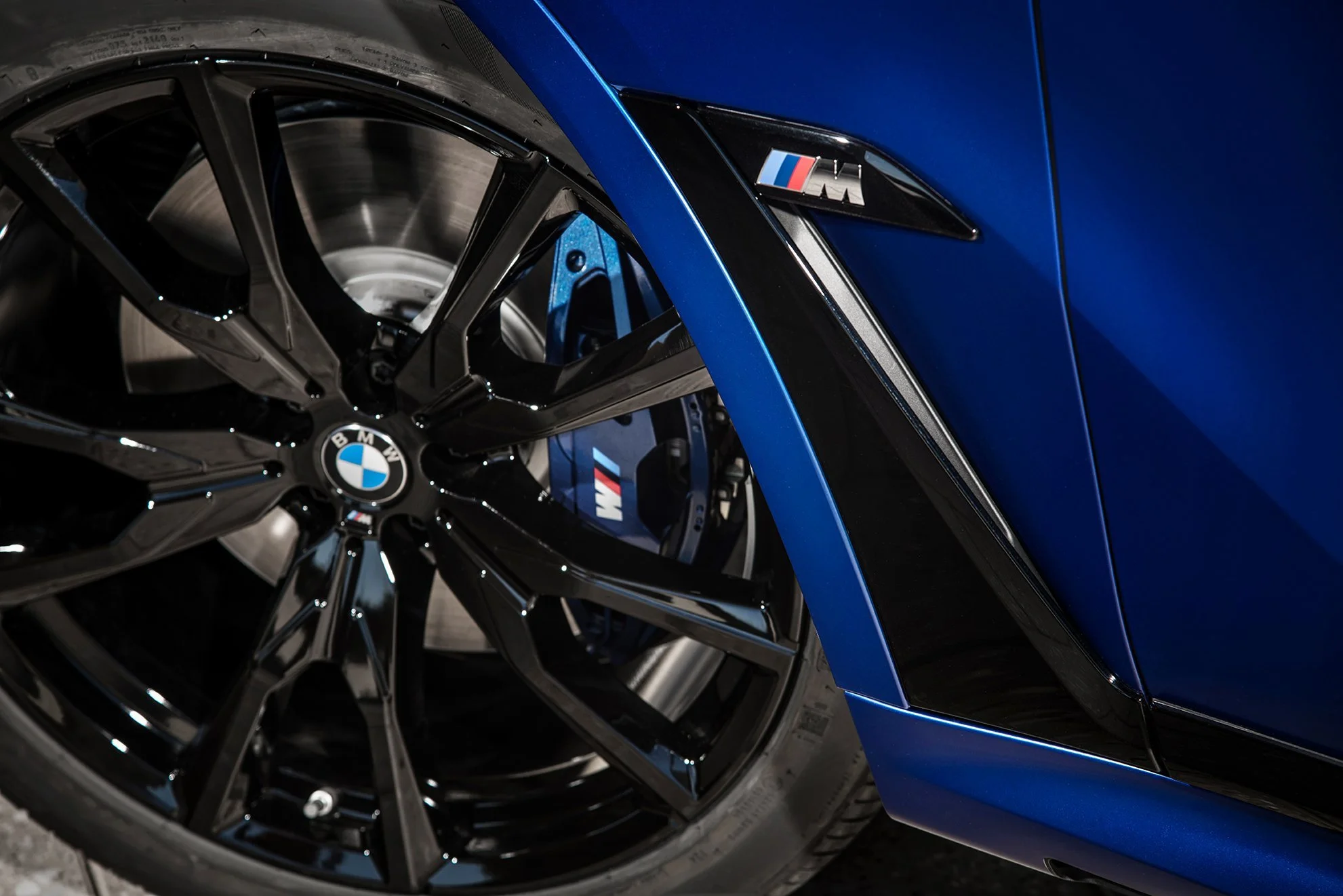 BMW X7 Pressclub – Automotive-Motiv 16, High-End-Retusche Bildergut
