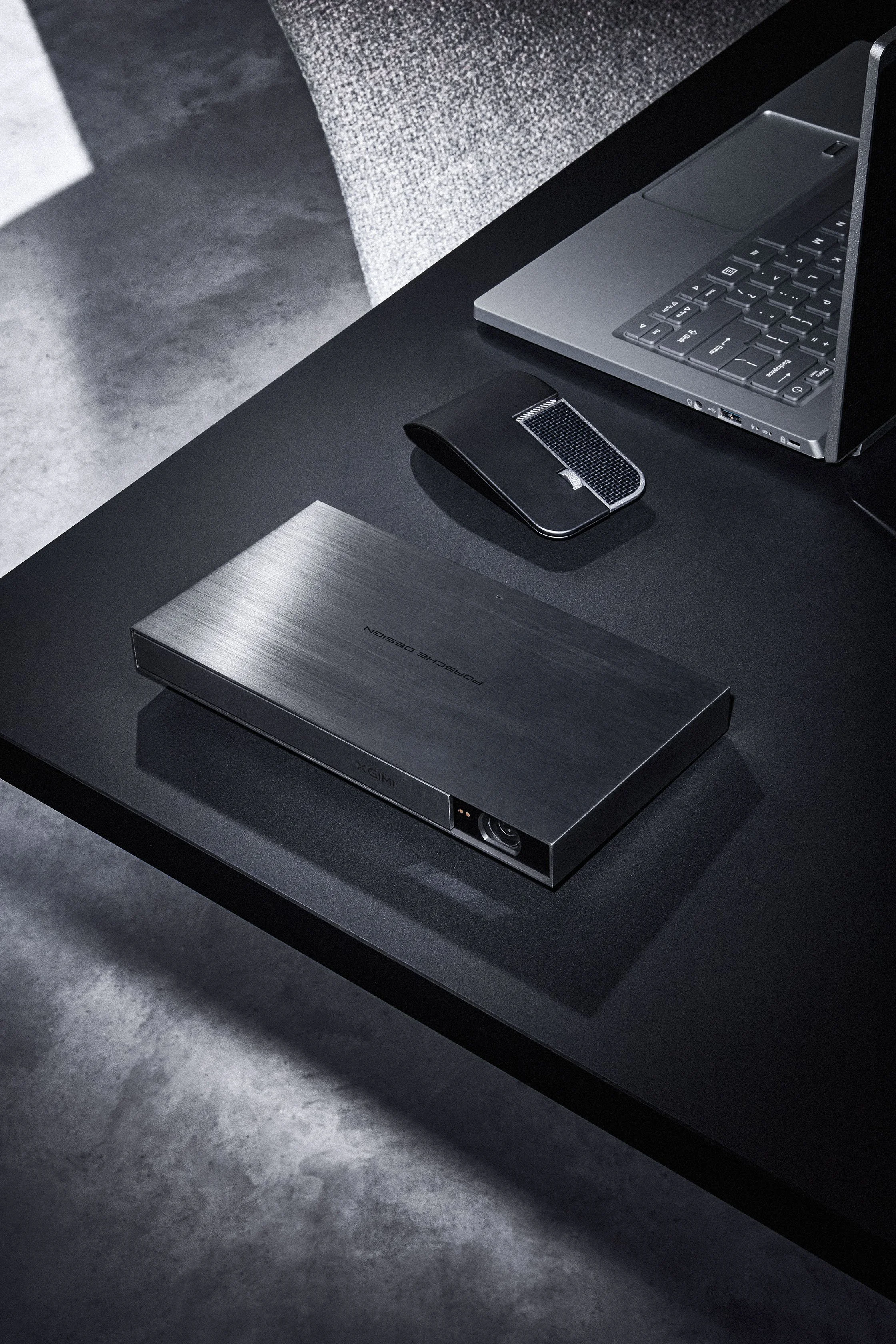Porsche Design Campagne – Product-Motiv 11, High-End-Retusche Bildergut