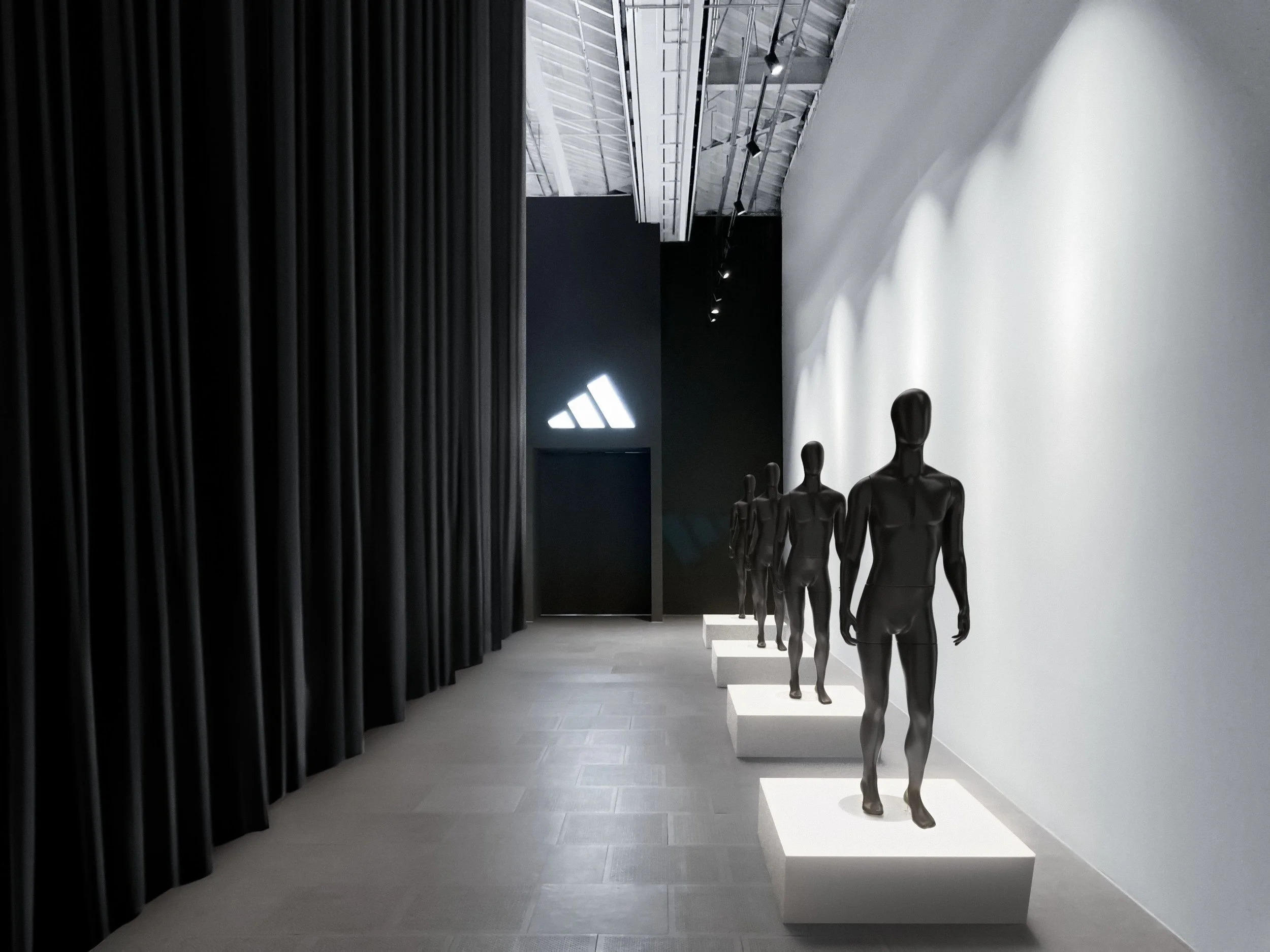 Adidas Brand Space – Keyvisual 3, High-End-Retusche Bildergut