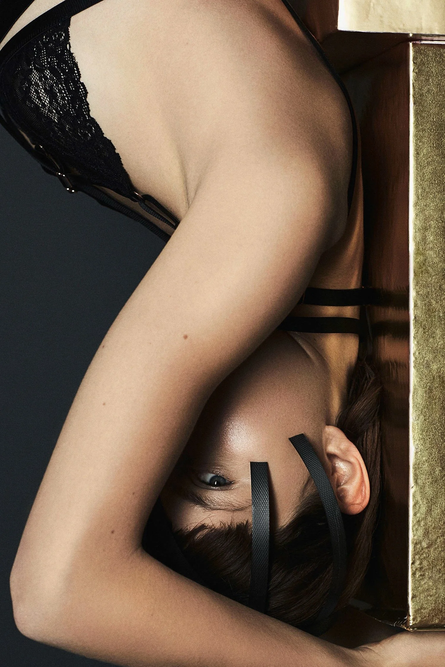 Burning Girl Blanc Magazine – Beauty-Motiv 8, High-End-Retusche Bildergut