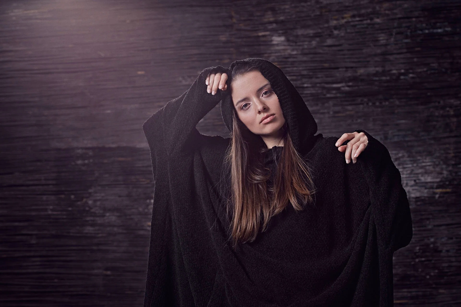 Simon Èse Winter 15 16 Lookbook – Beauty-Motiv 3, High-End-Retusche Bildergut