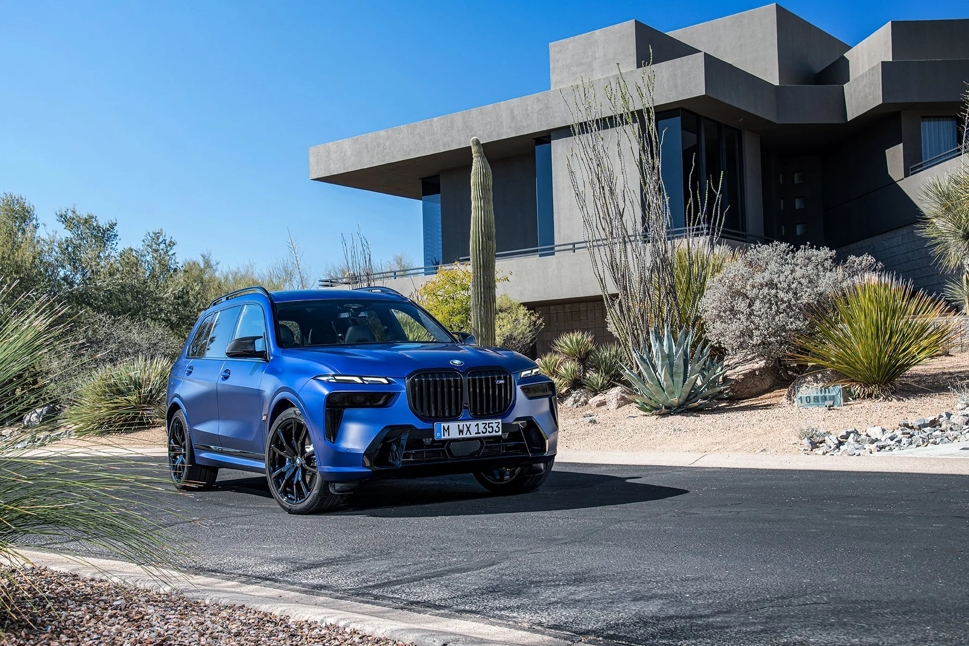 BMW X7 Pressclub – Automotive-Motiv 32, High-End-Retusche Bildergut
