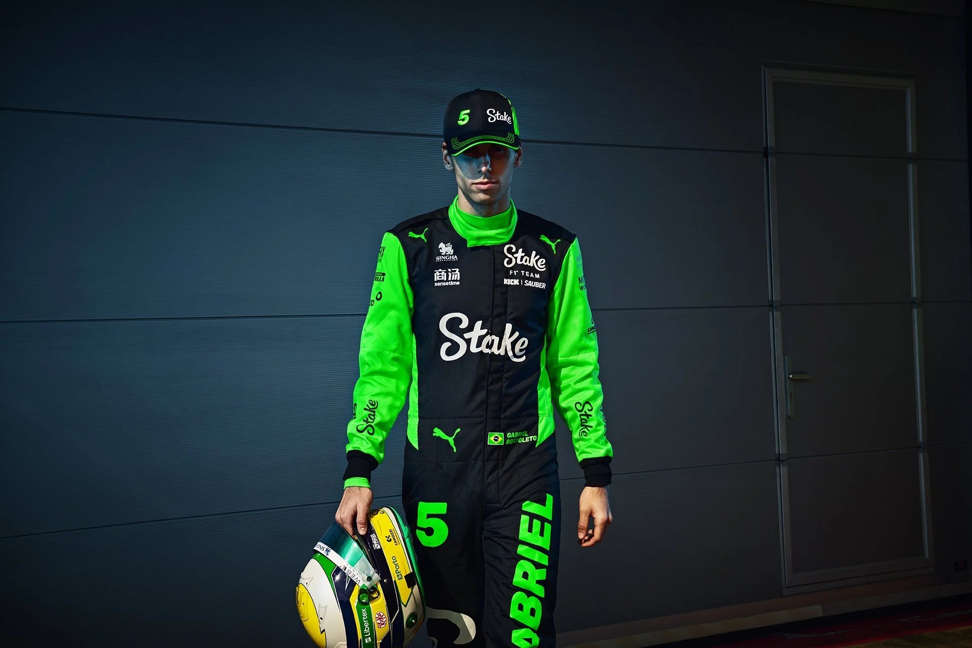 Stake F1 Team Kick Sauber – Automotive-Motiv 7, High-End-Retusche Bildergut