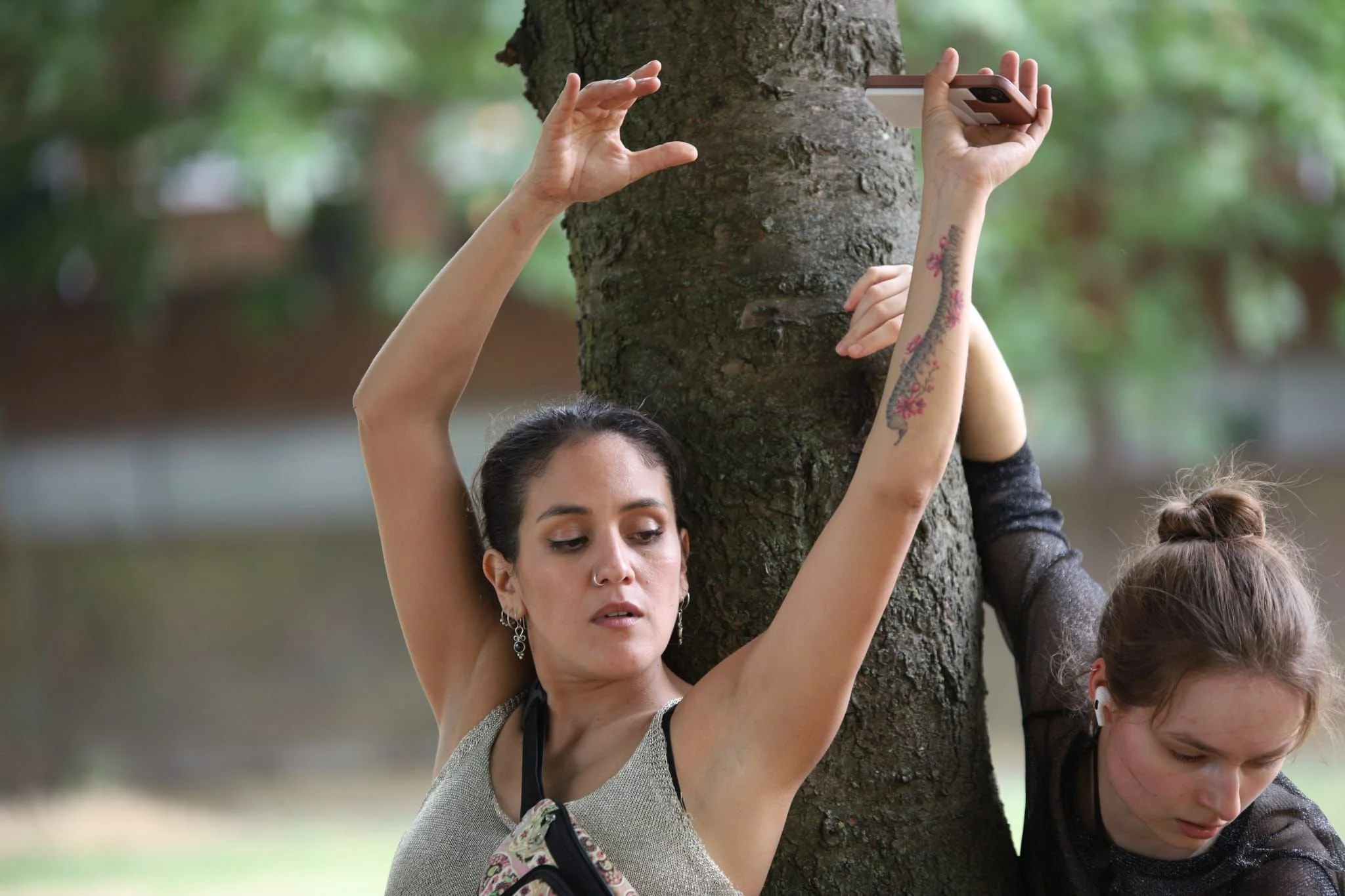 CROSSING OVER intermedia participatory site-sensitive dance project