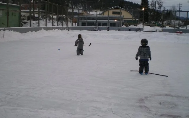 GW outdoor rink getting ready for Christmas and New Year skates
