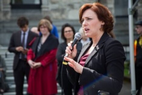 Liberals stand pat, raise price of bus passes for disabled riders