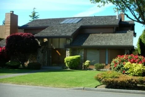 Middle-class incomes up dramatically in Canada since 1970s