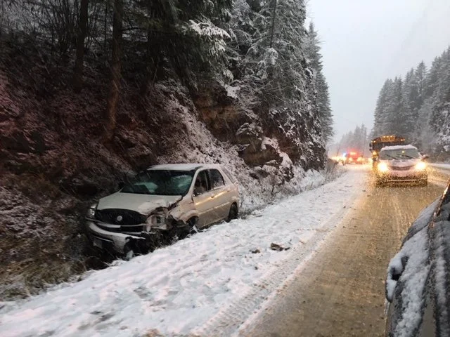Two vehicle accident near Taghum Bridge; Snowfall warning for Boundary, West Kootenay
