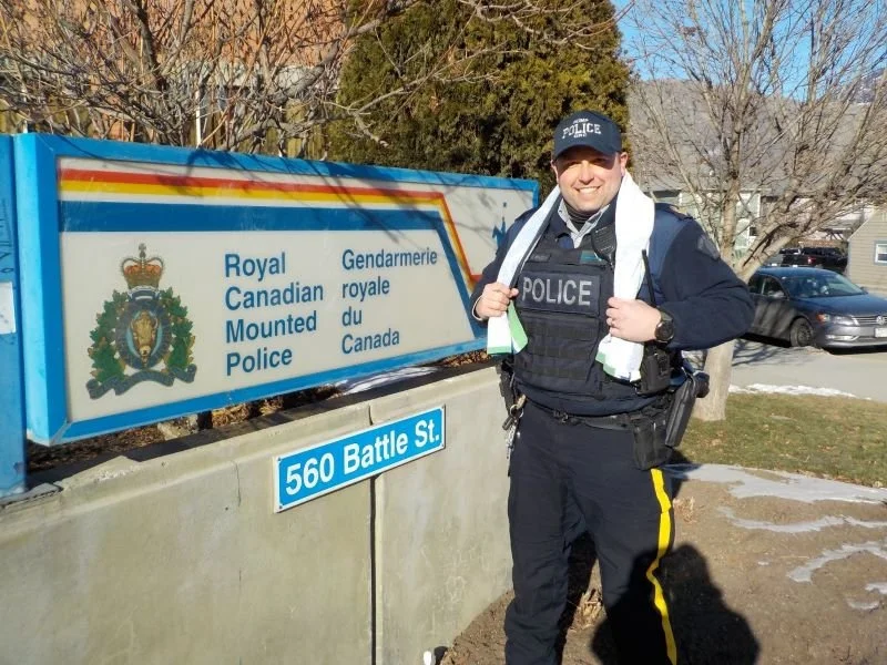 Cold cop makes sweet splash for Special Olympics