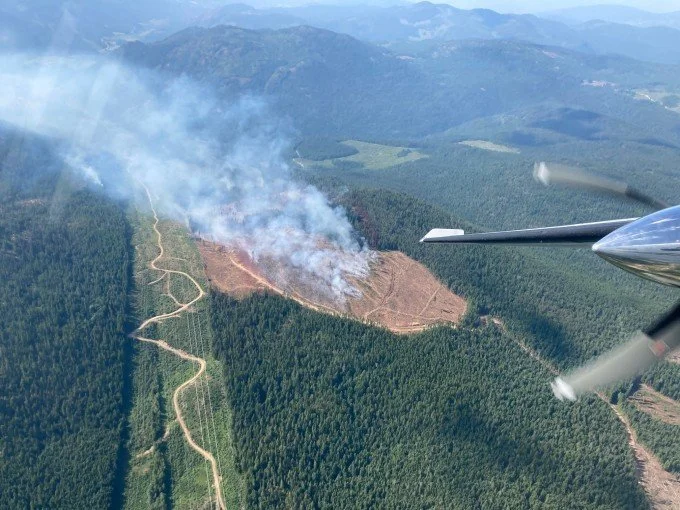 Fire Crews keep Bombi fire steady at 35 hectares despite heat, wind