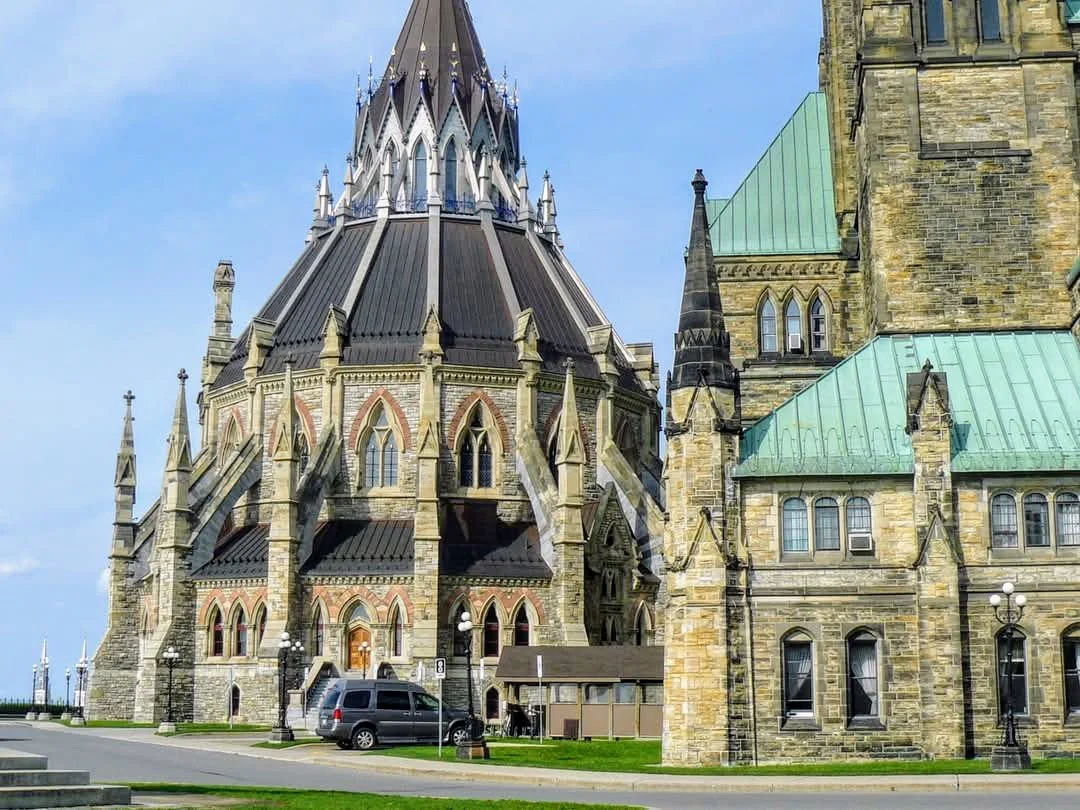 Federal budget to be tabled November 5 as economic growth slows