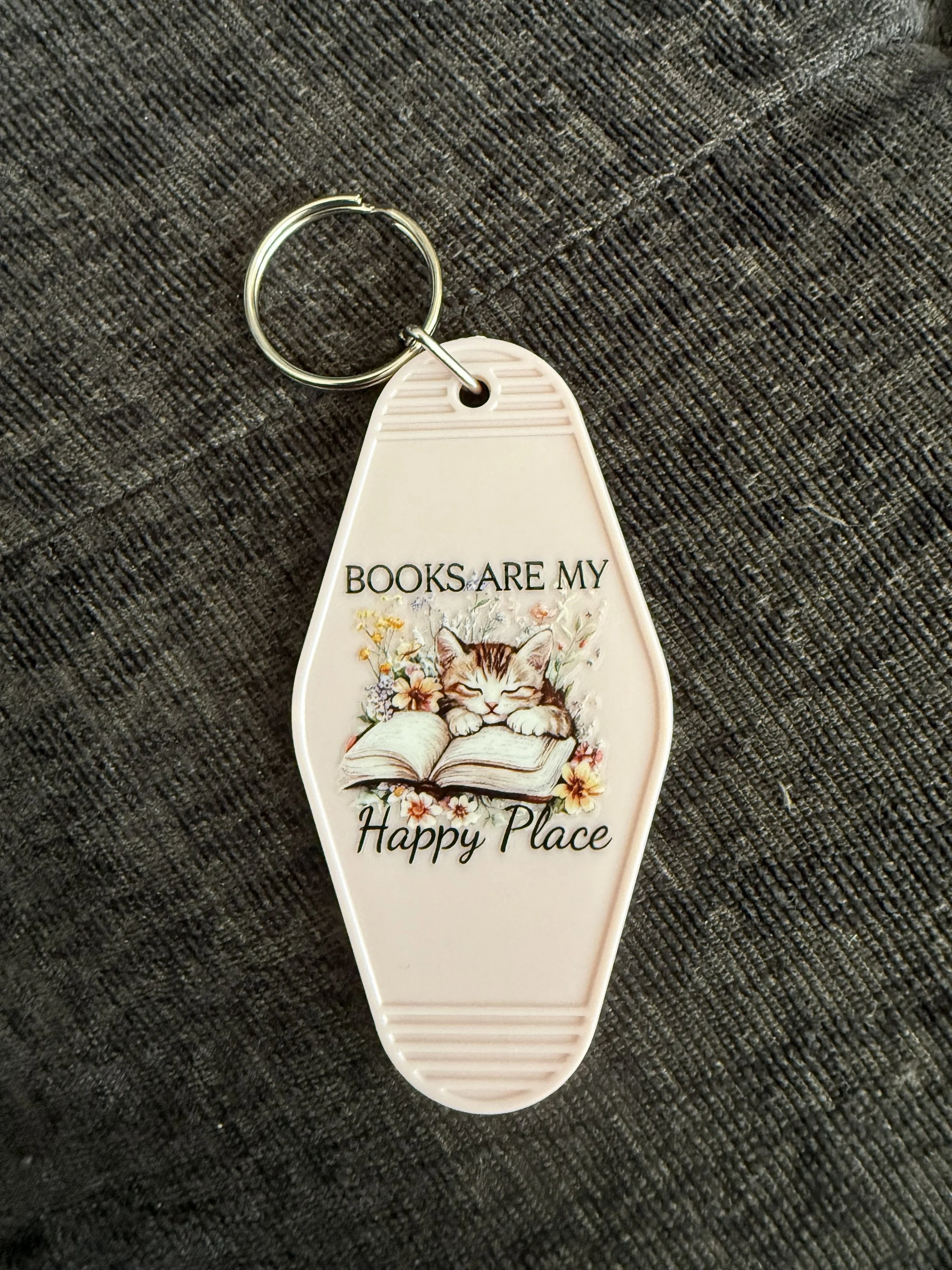 Literary Cat Keychain - 'Books Are My Happy Place'