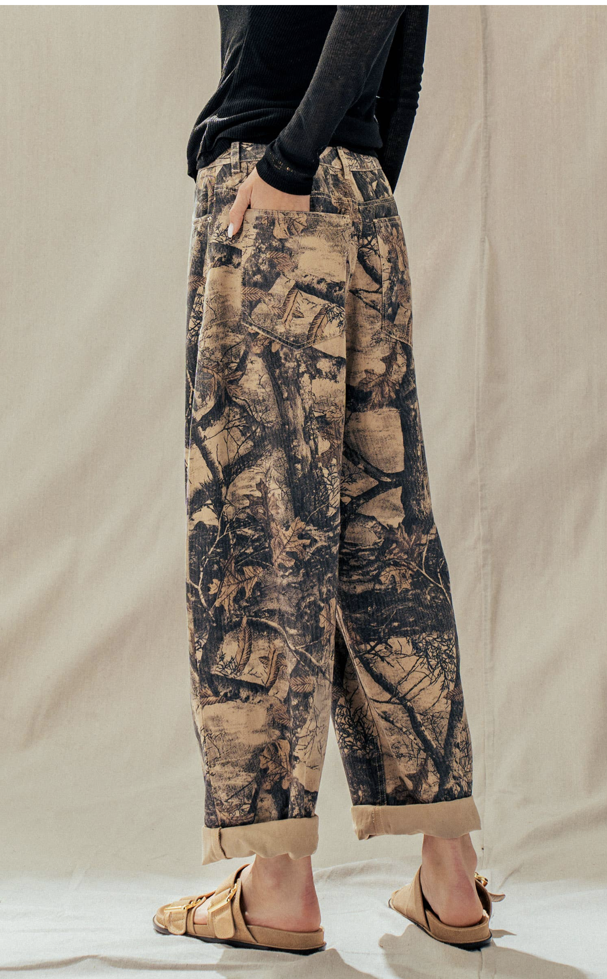 Camo Print Cotton Balloon Pants  Urban Daizy 4.png