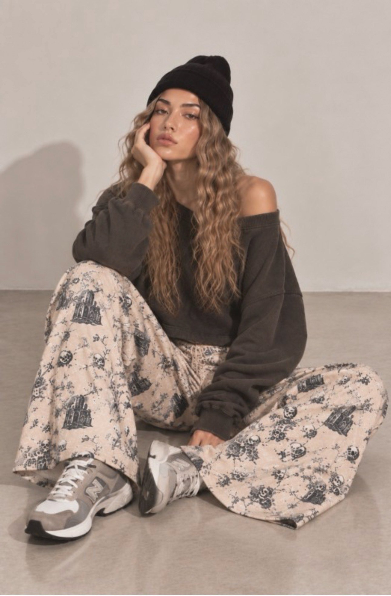 vintage-skull-toile-wide-pants-1.jpg