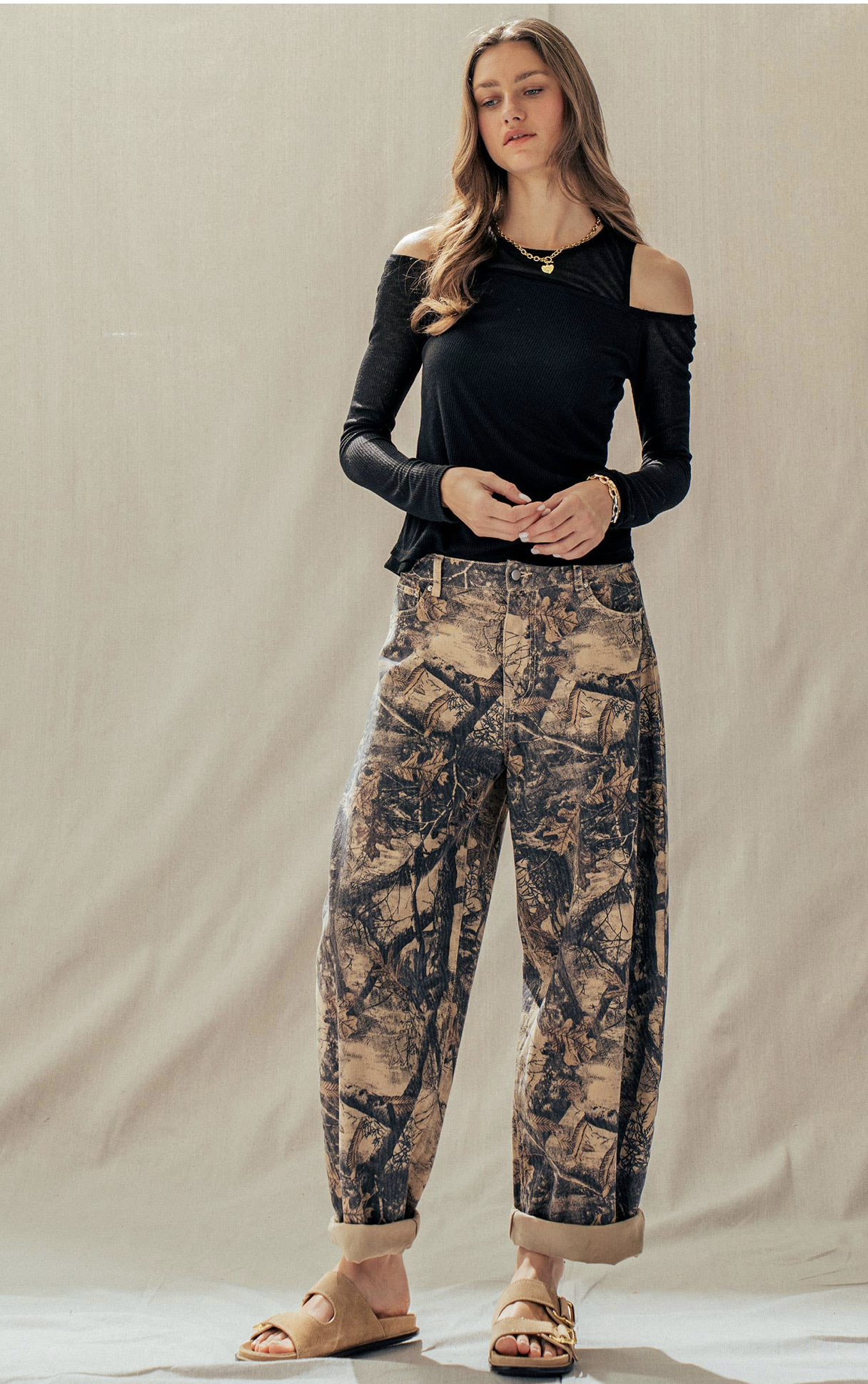 Camo Print Cotton Balloon Pants  Urban Daizy 6.png