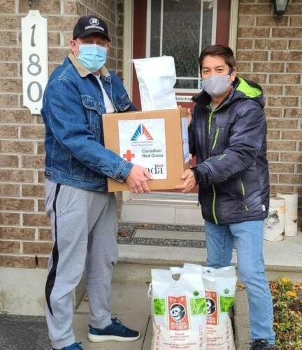 Frontliners and Seniors in Kanata Received Their SALAMAT Box