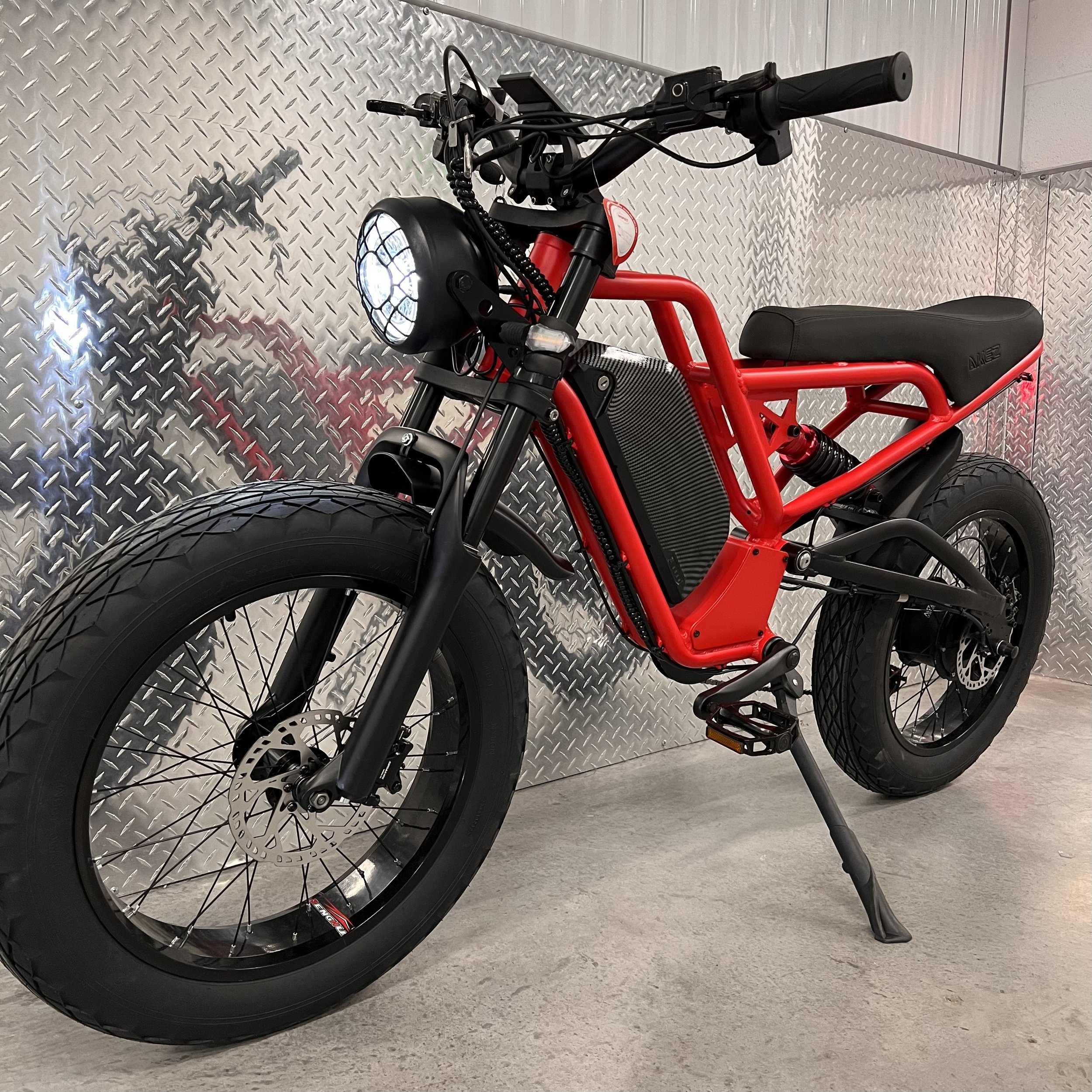 Jaguar 48 V Fat Tire E-Bike Black, Red, Blue or Yellow
