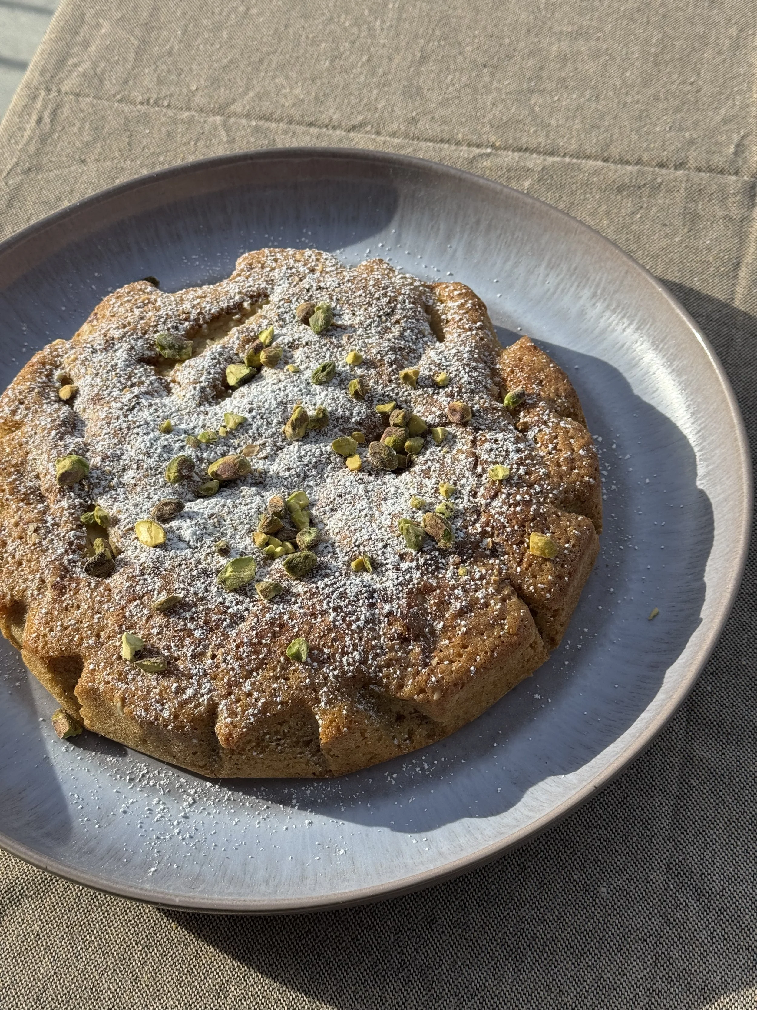 Gateau à la pêche & pistache