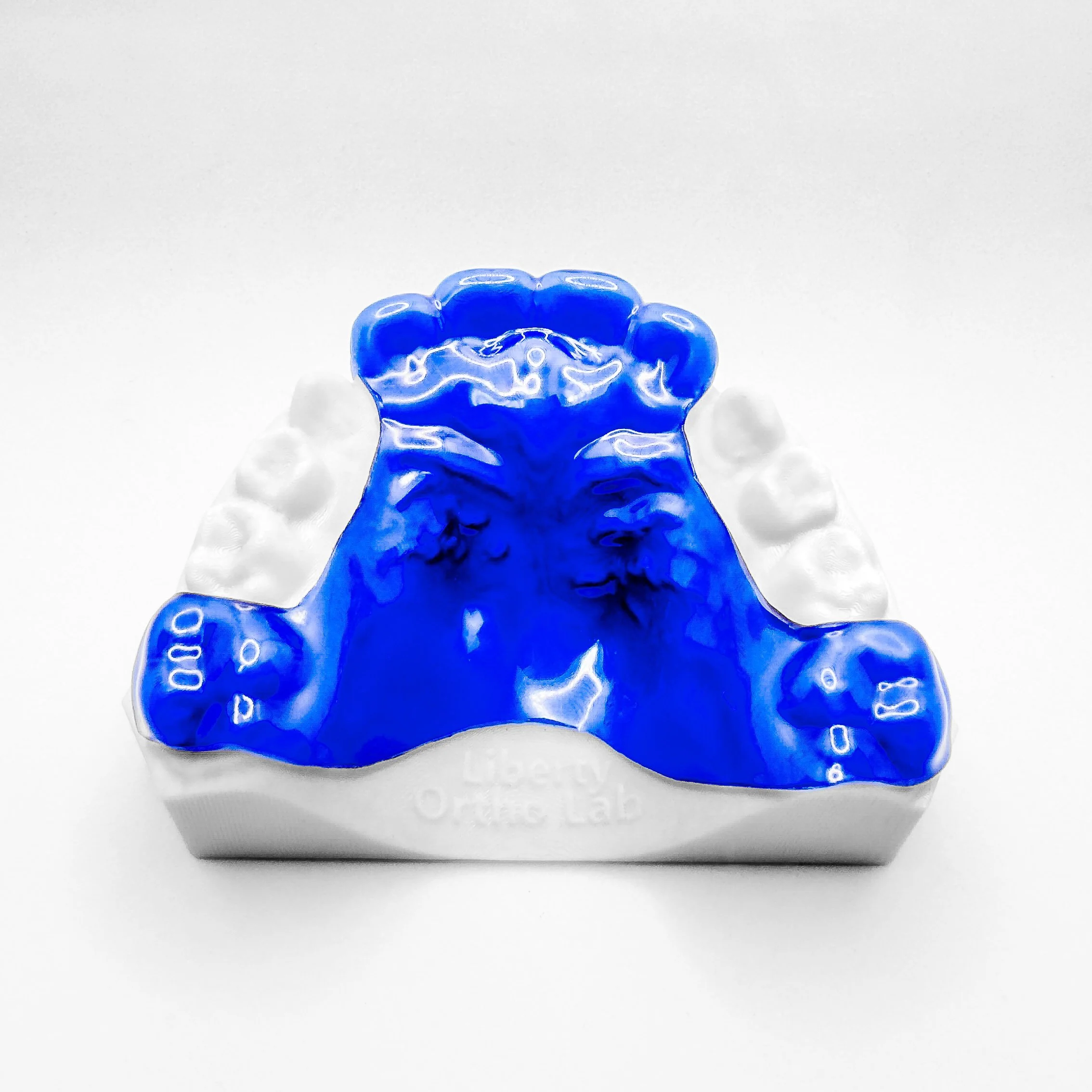 Theroux Retainer