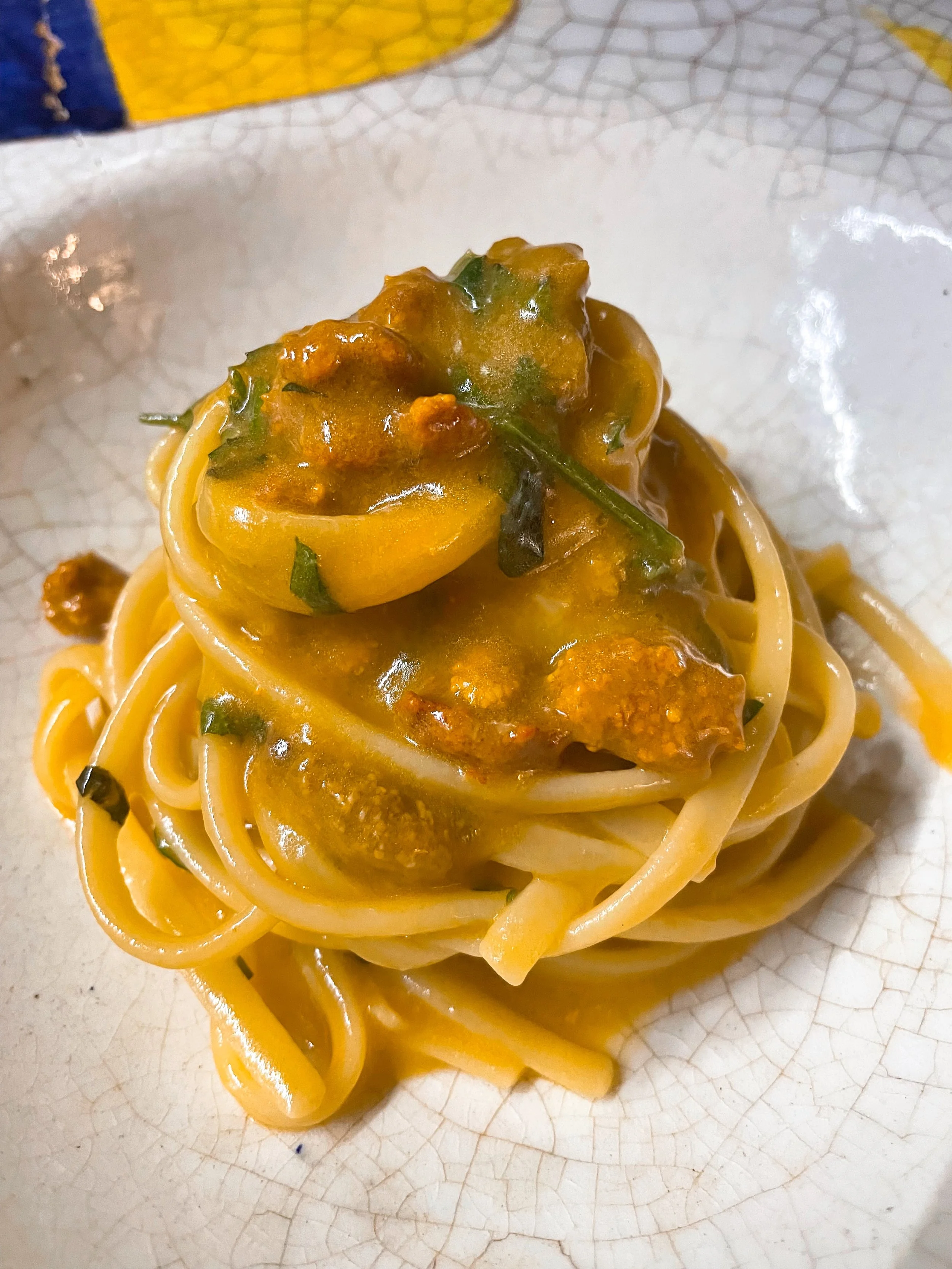 Linguine ai ricci di mare della cucina de I Pesciolini