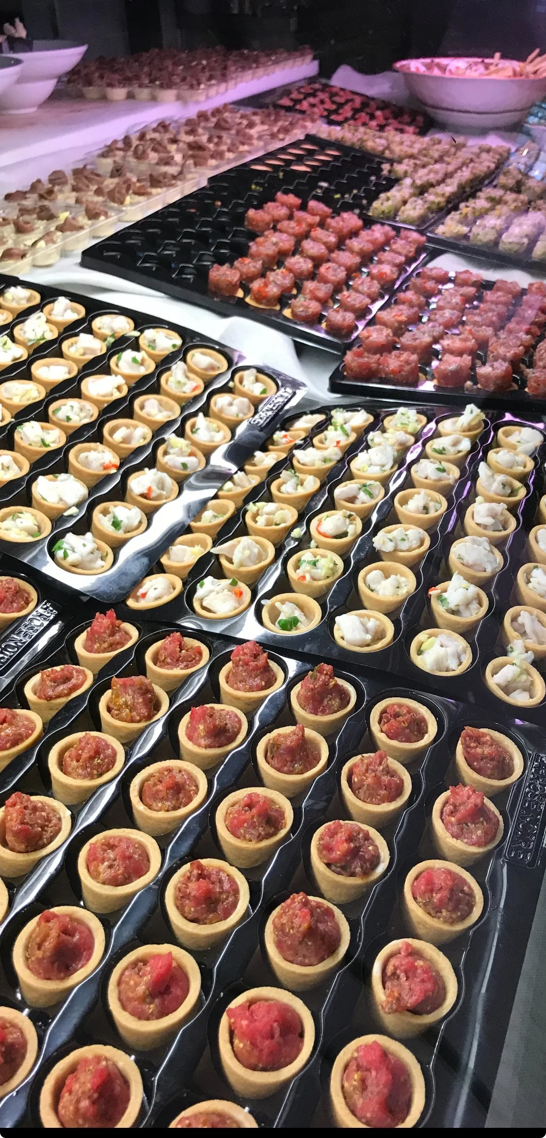 Specialità di pesce preparate dalla gastronomia I Pesciolini a Milano