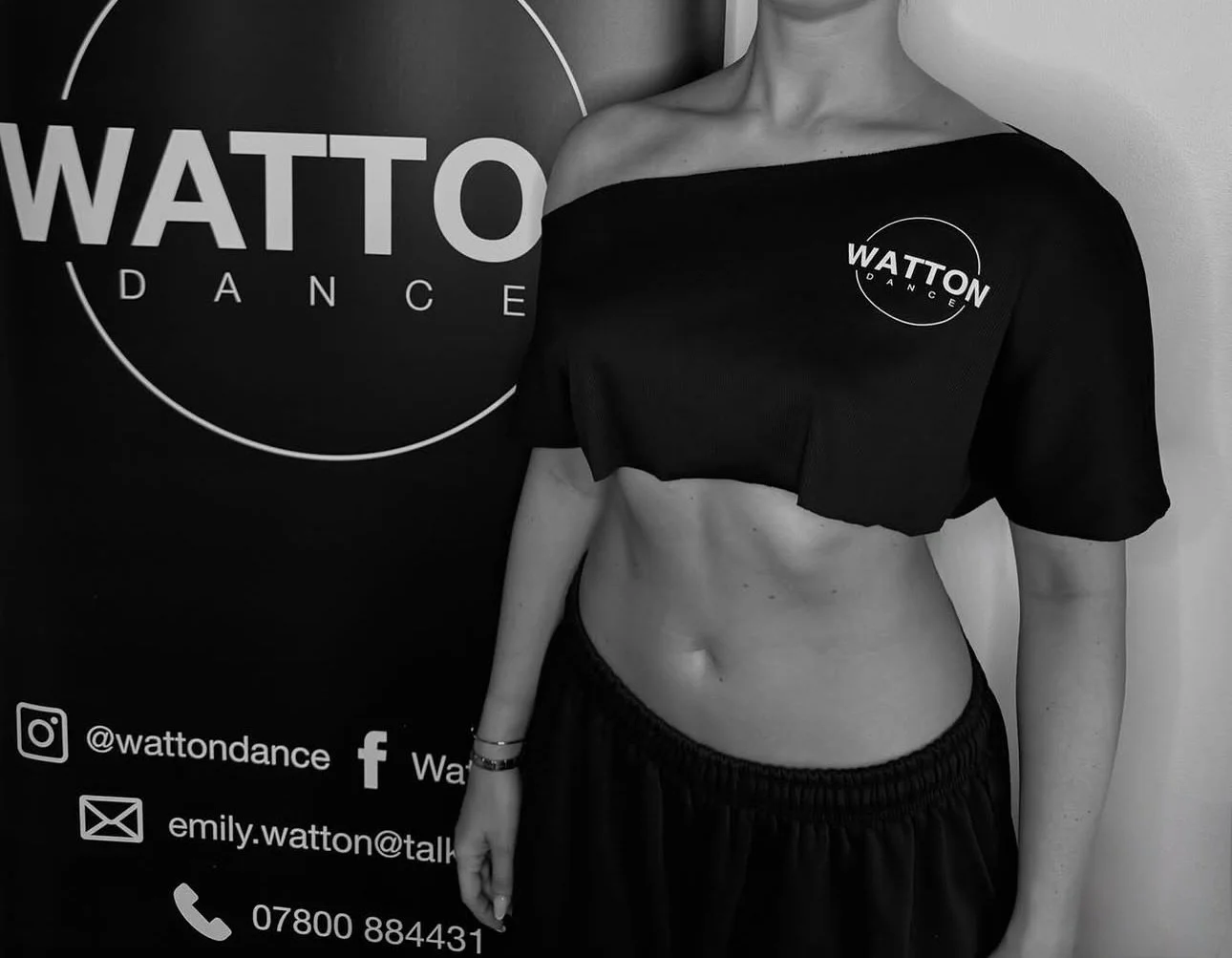 Off The Shoulder Crop Top - Black