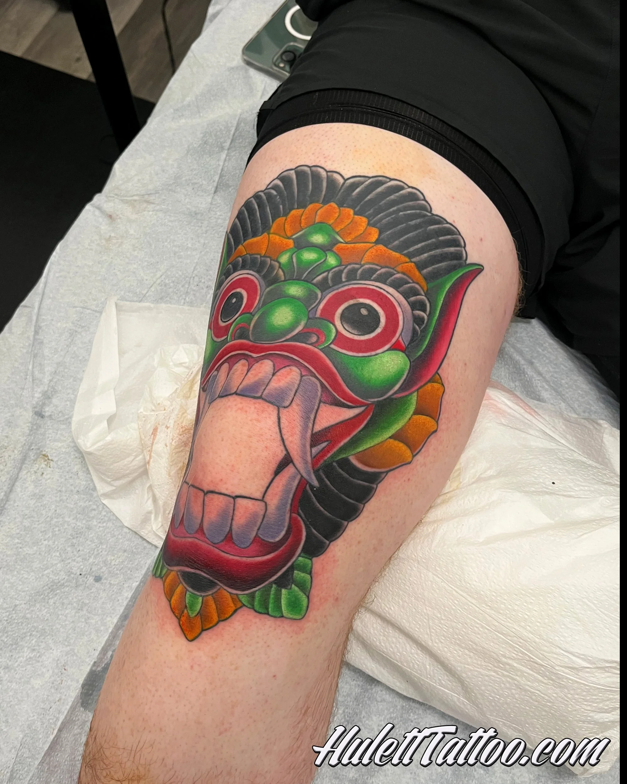 Hulett_23_MaskOnKneeAdam.jpg