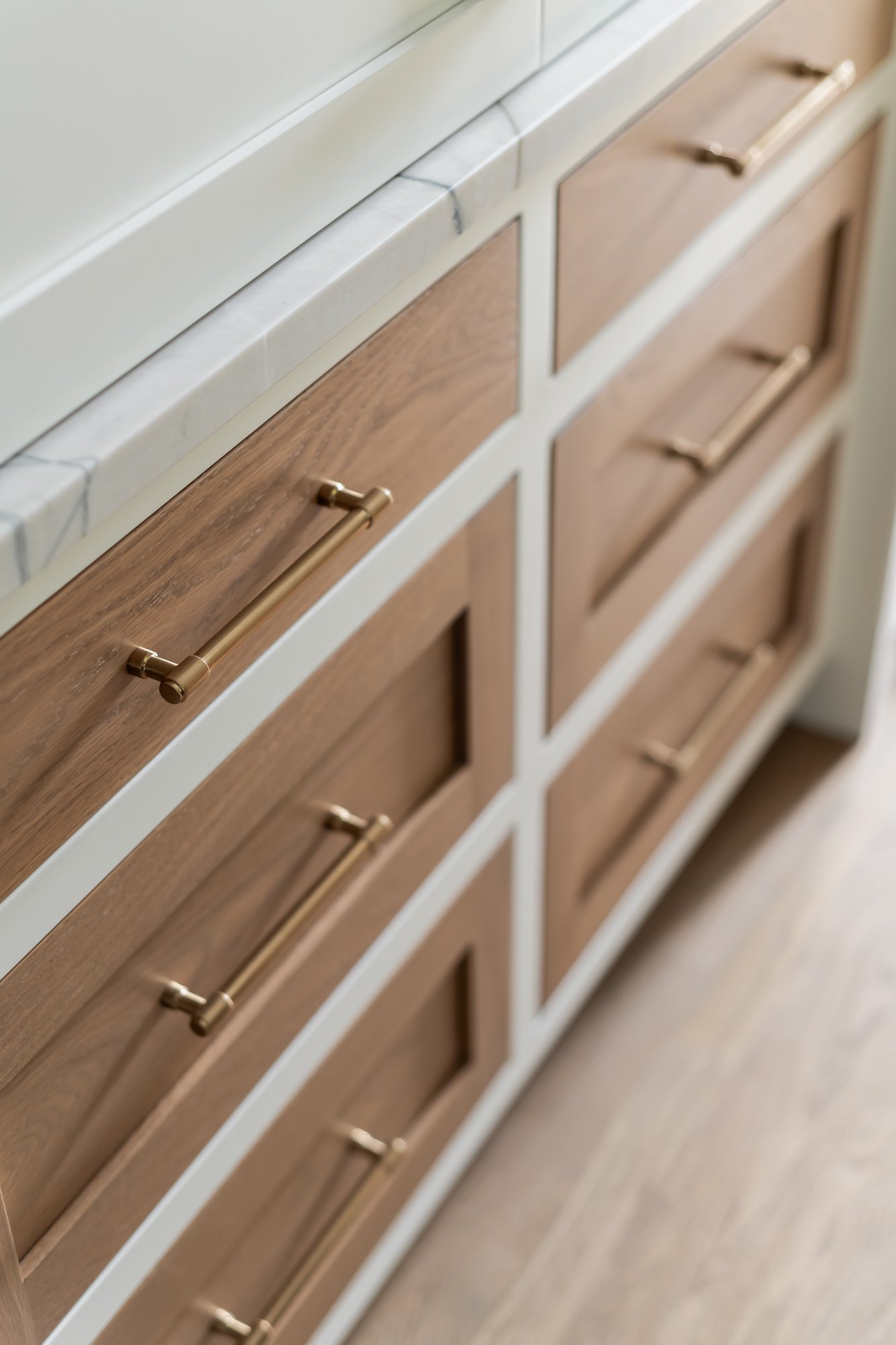 close up image of kitchen hardware