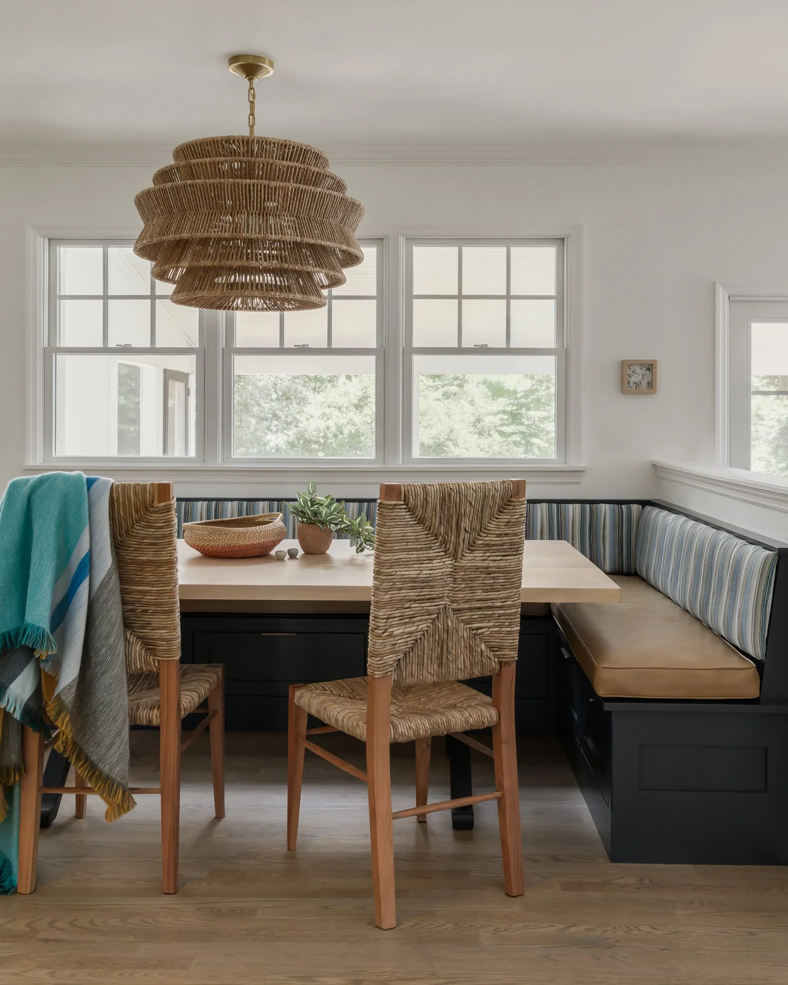 breakfast nook area