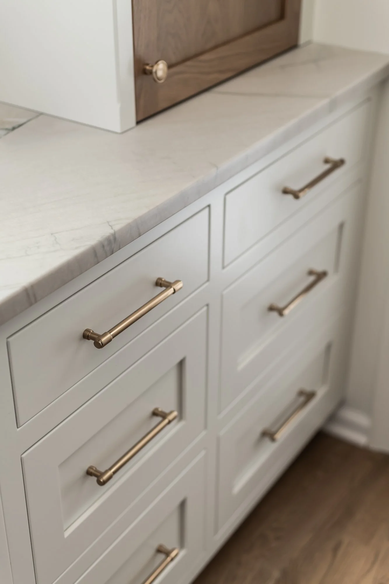 close up image of kitchen cabinet hardware