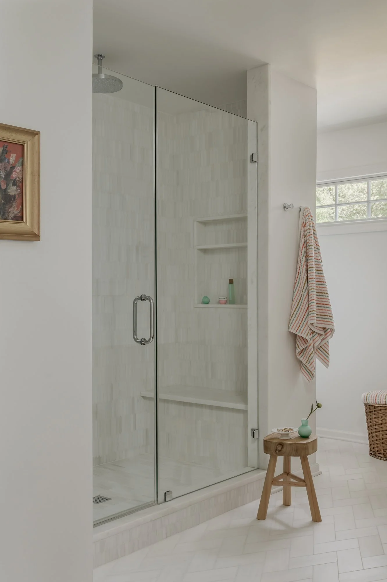 shower with white tile