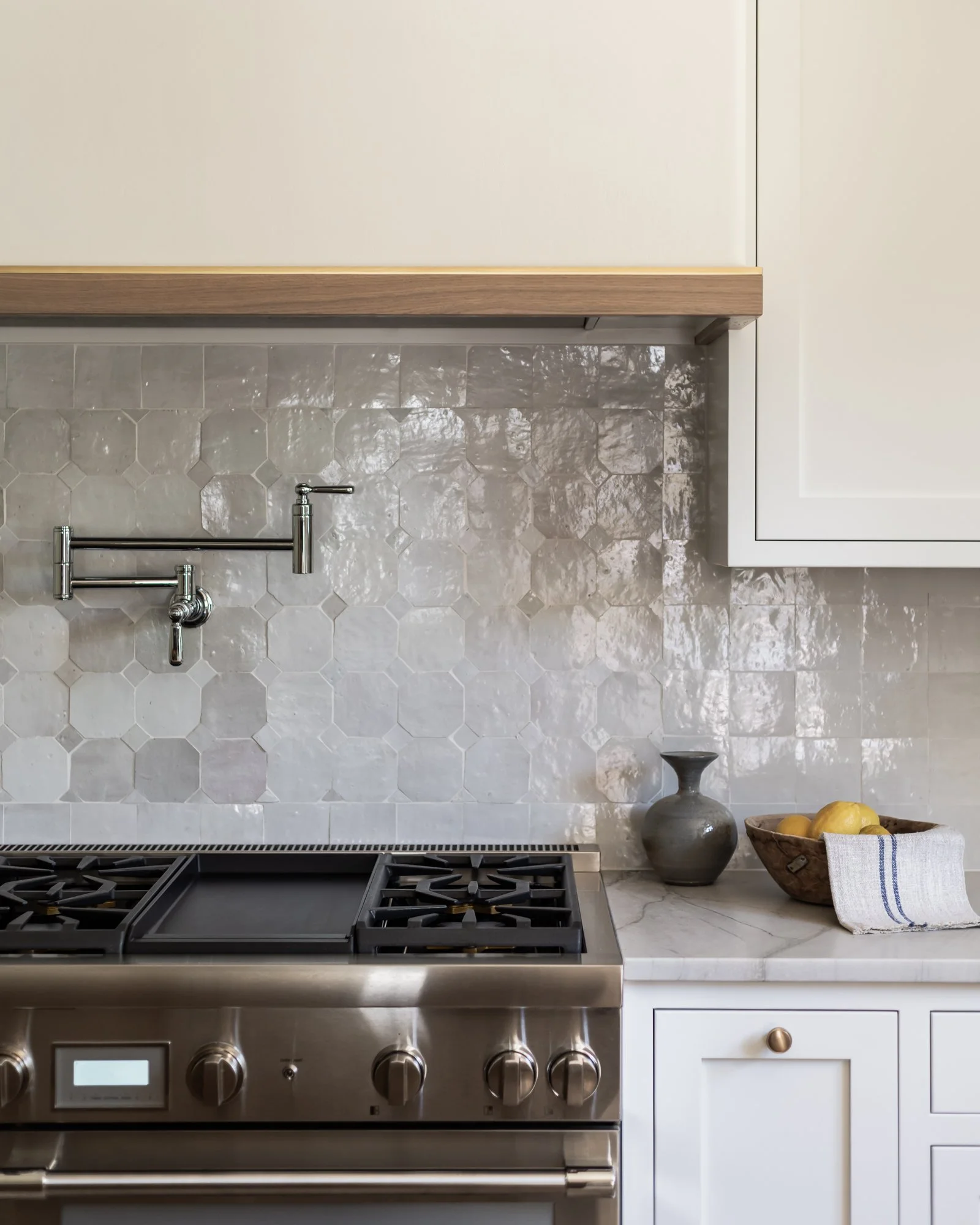 close up of backsplash in kitchen